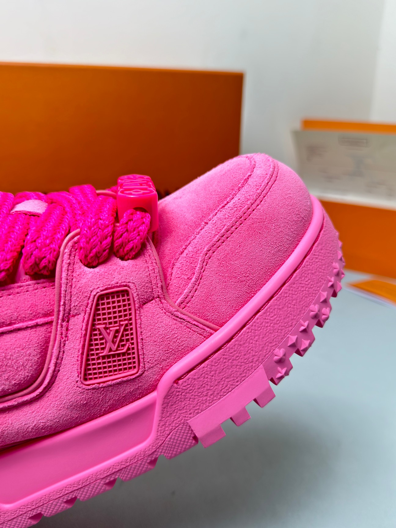 Louis Vuitton Male Sneakers Mesh Red M-l