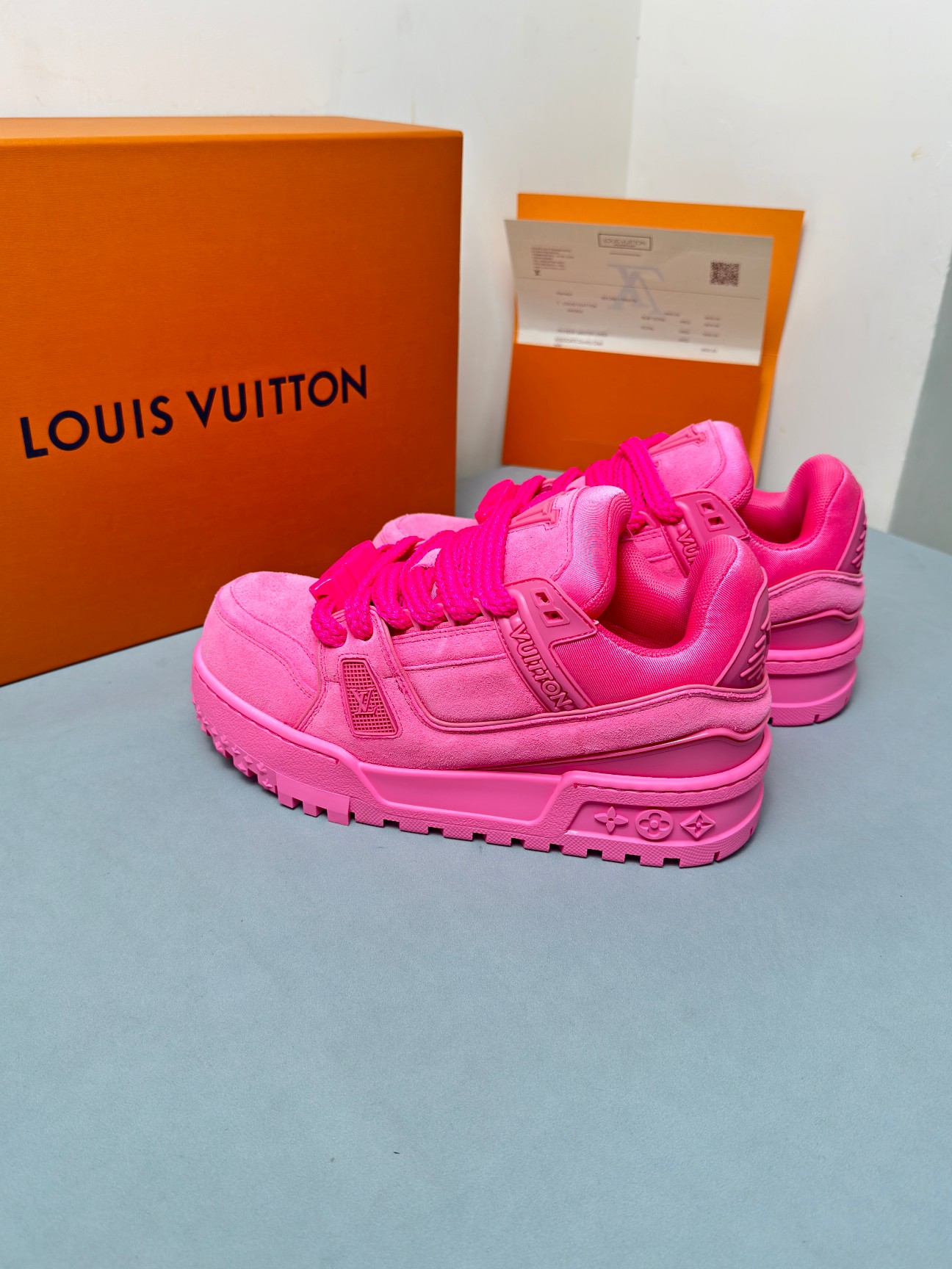 Louis Vuitton Male Sneakers Mesh Red M-l