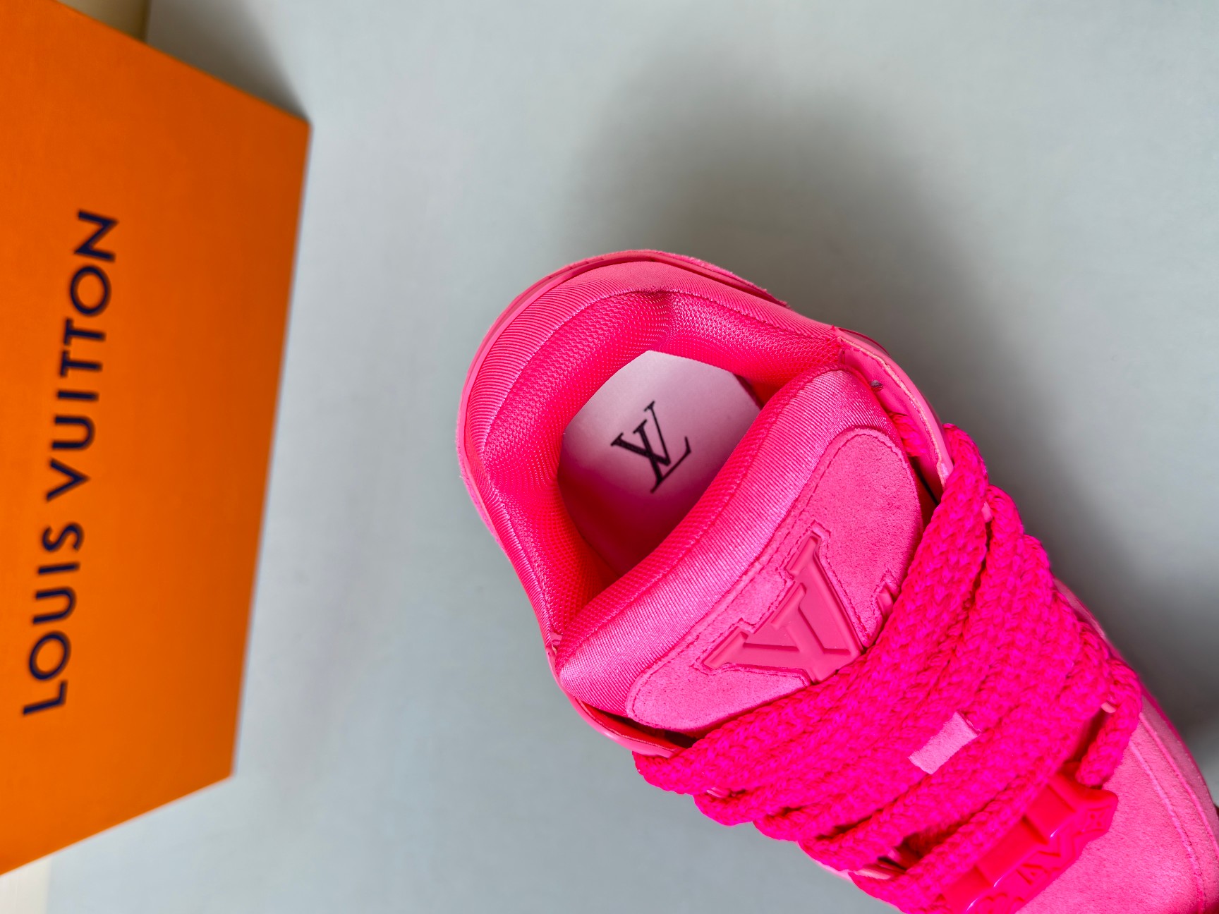 Louis Vuitton Male Sneakers Mesh Red M-l