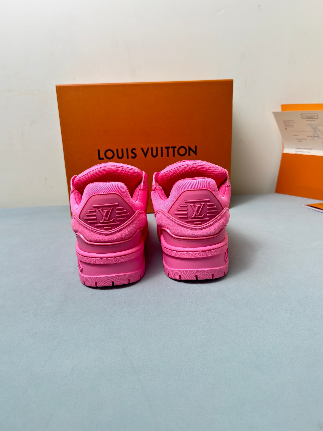 Louis Vuitton Male Sneakers Mesh Red M-l