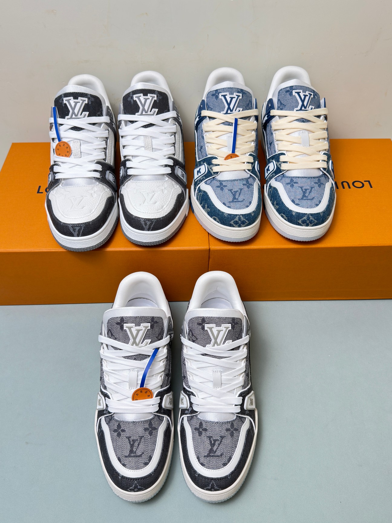 Louis Vuitton Male Sneakers Gray 45-m-l