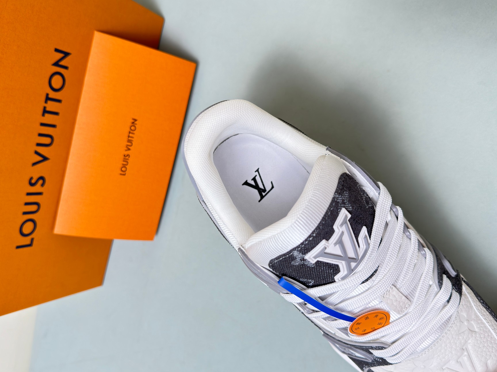 Louis Vuitton Male Sneakers Gray 45-m-l