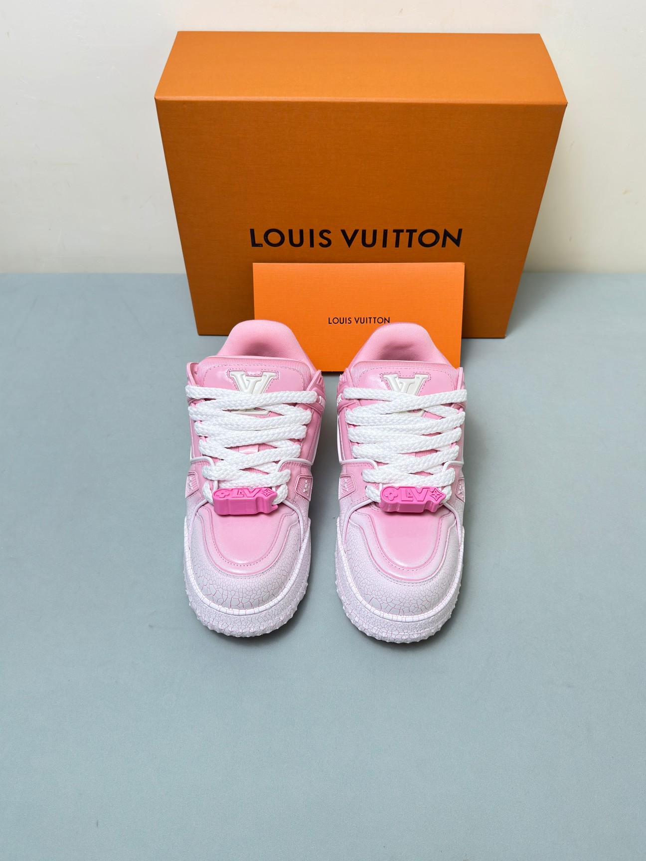 Louis Vuitton Male Sneakers M-l