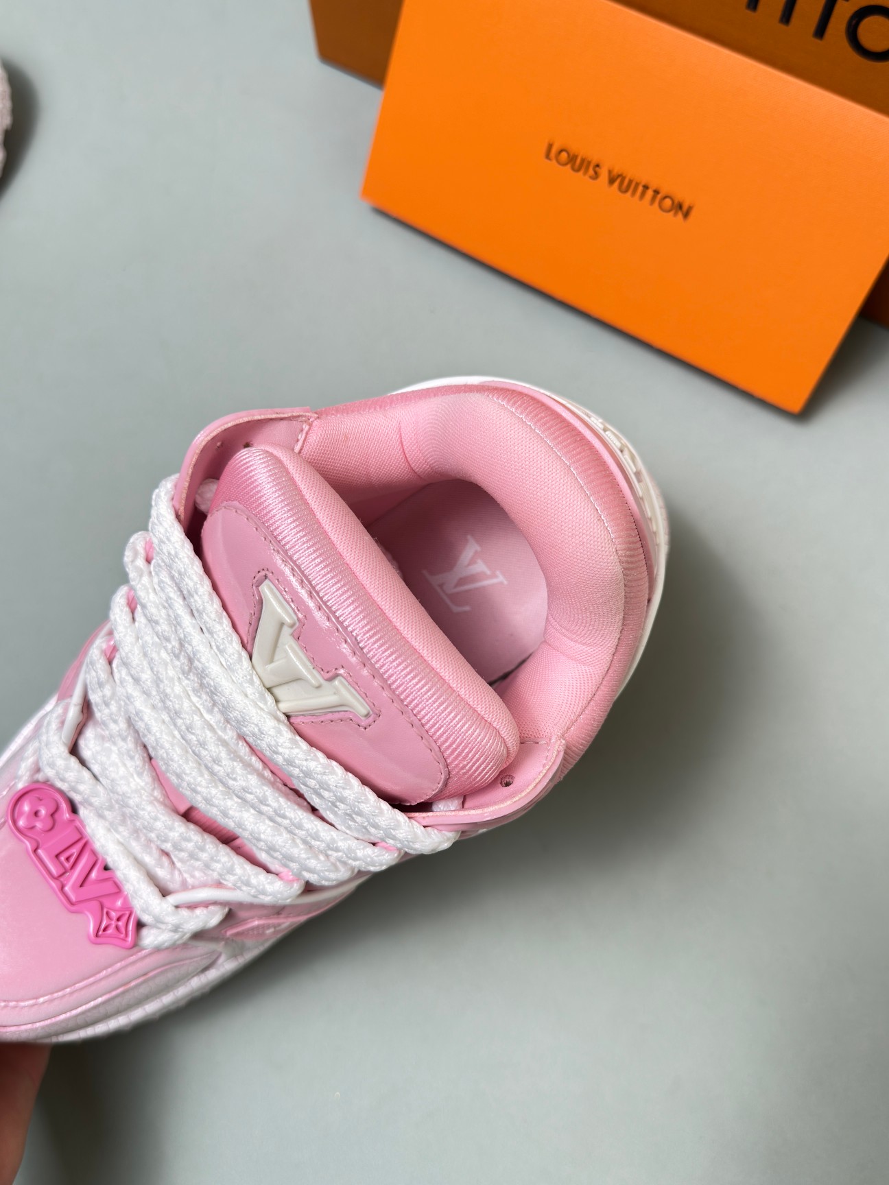 Louis Vuitton Male Sneakers M-l