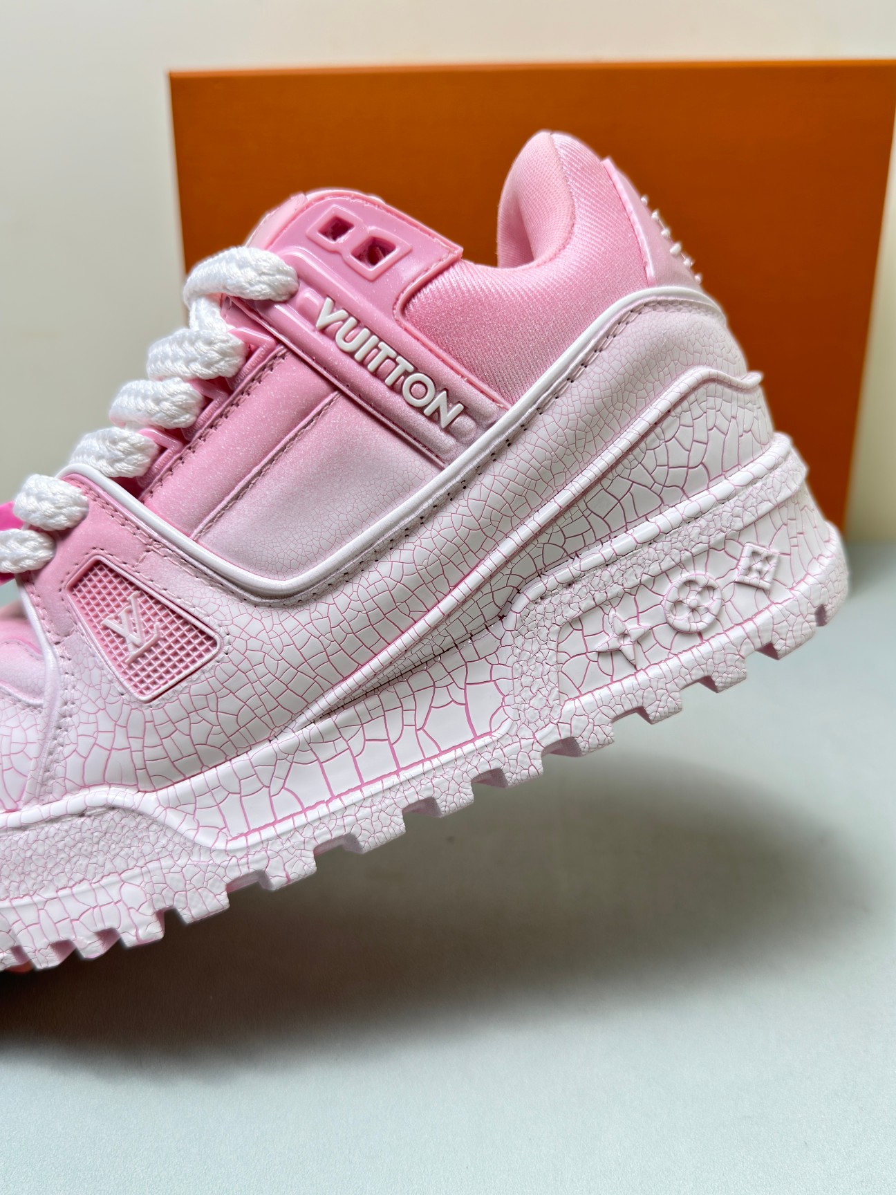 Louis Vuitton Male Sneakers M-l