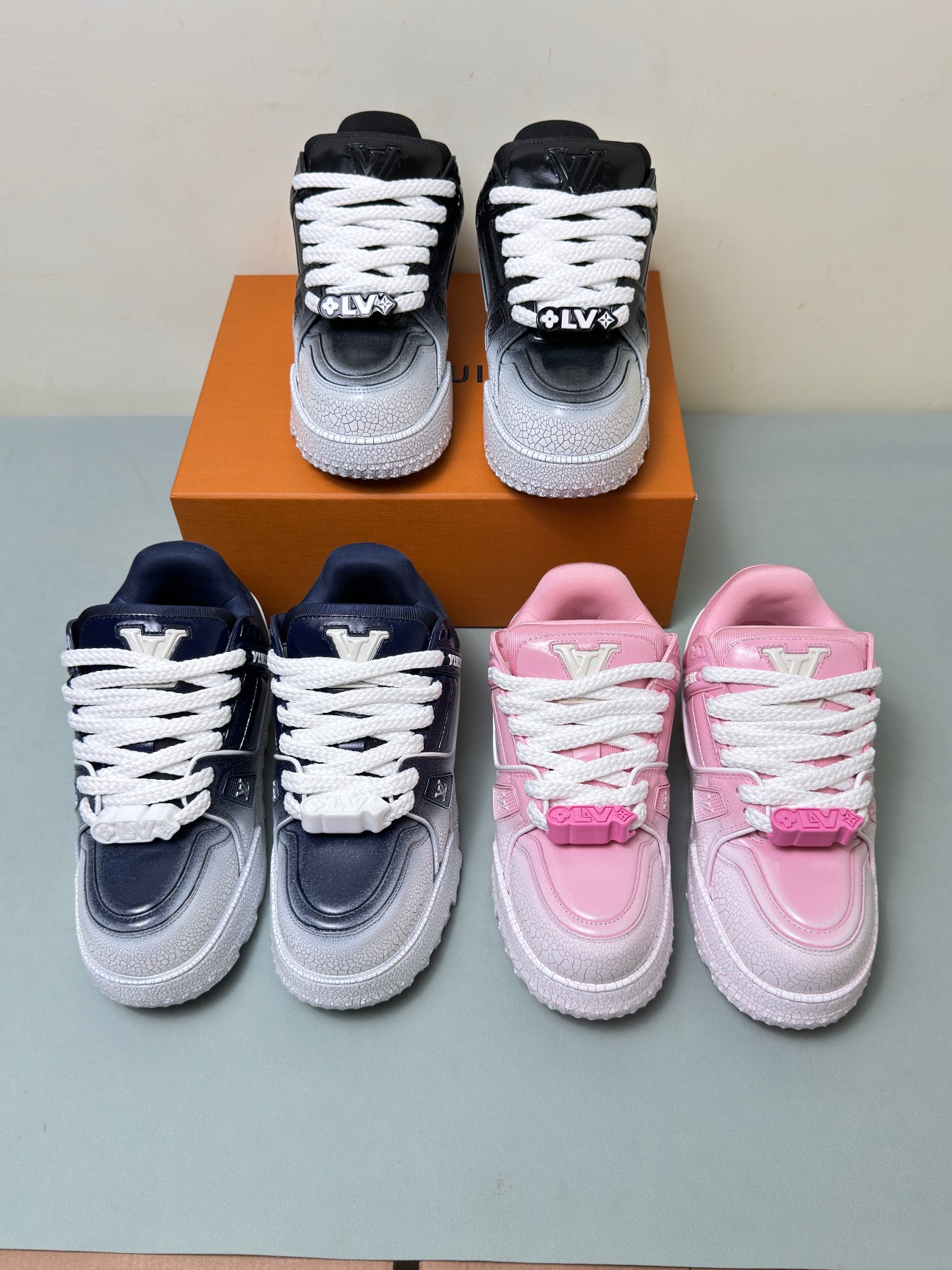 Louis Vuitton Male Sneakers M-l