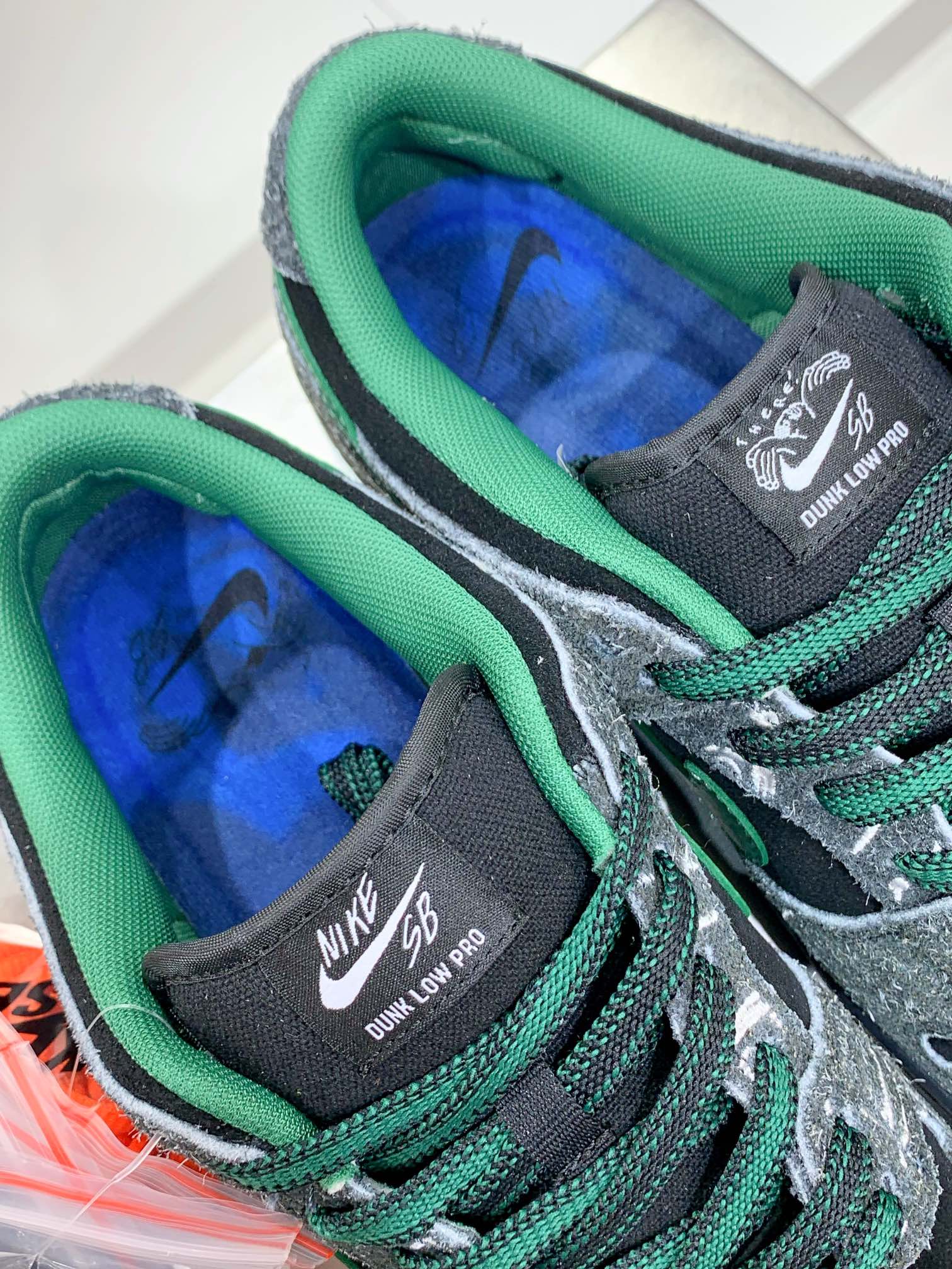 Nike Basic Shoes Black L-s