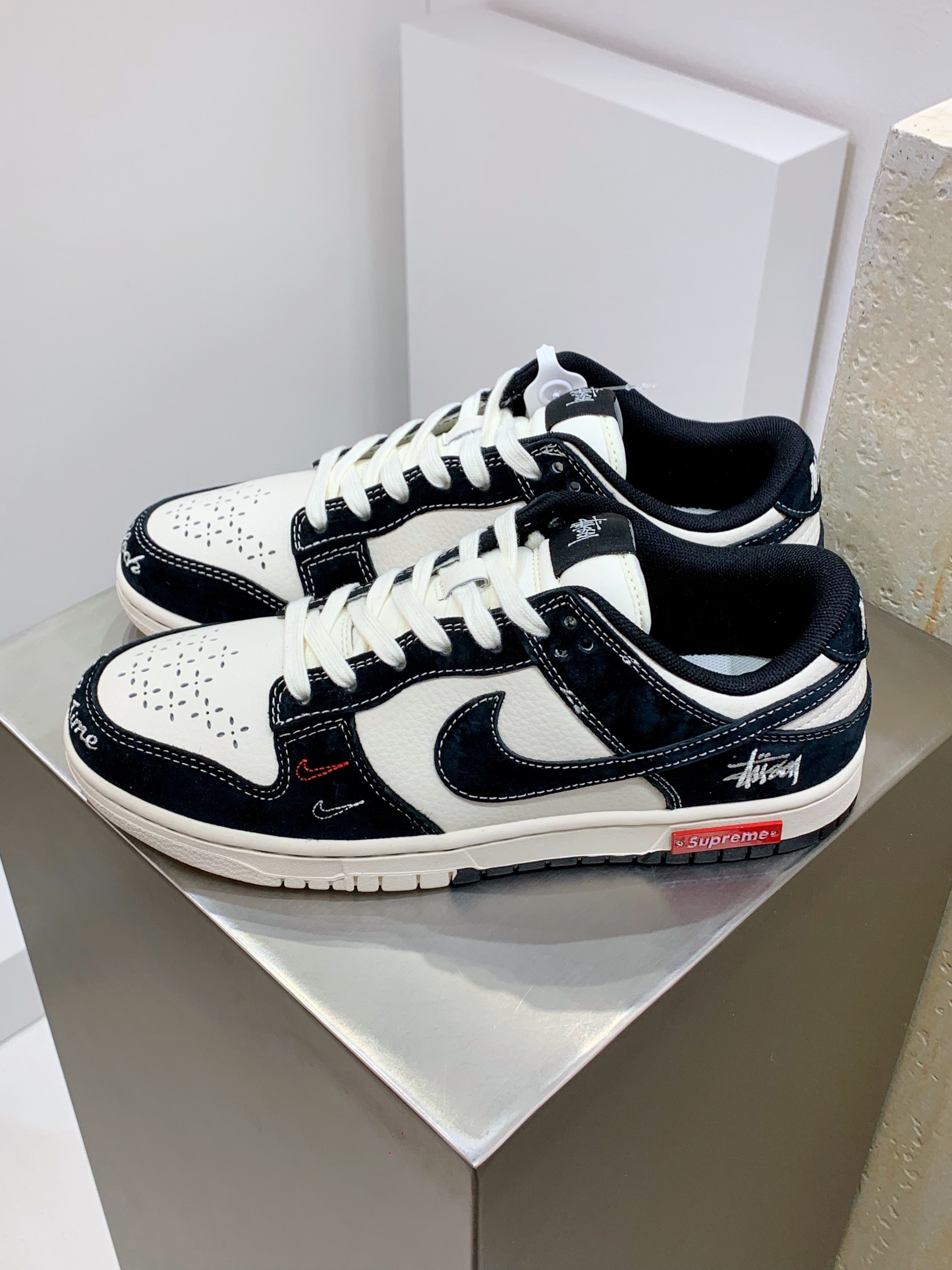 Nike Supreme Basic Shoes M-l-s