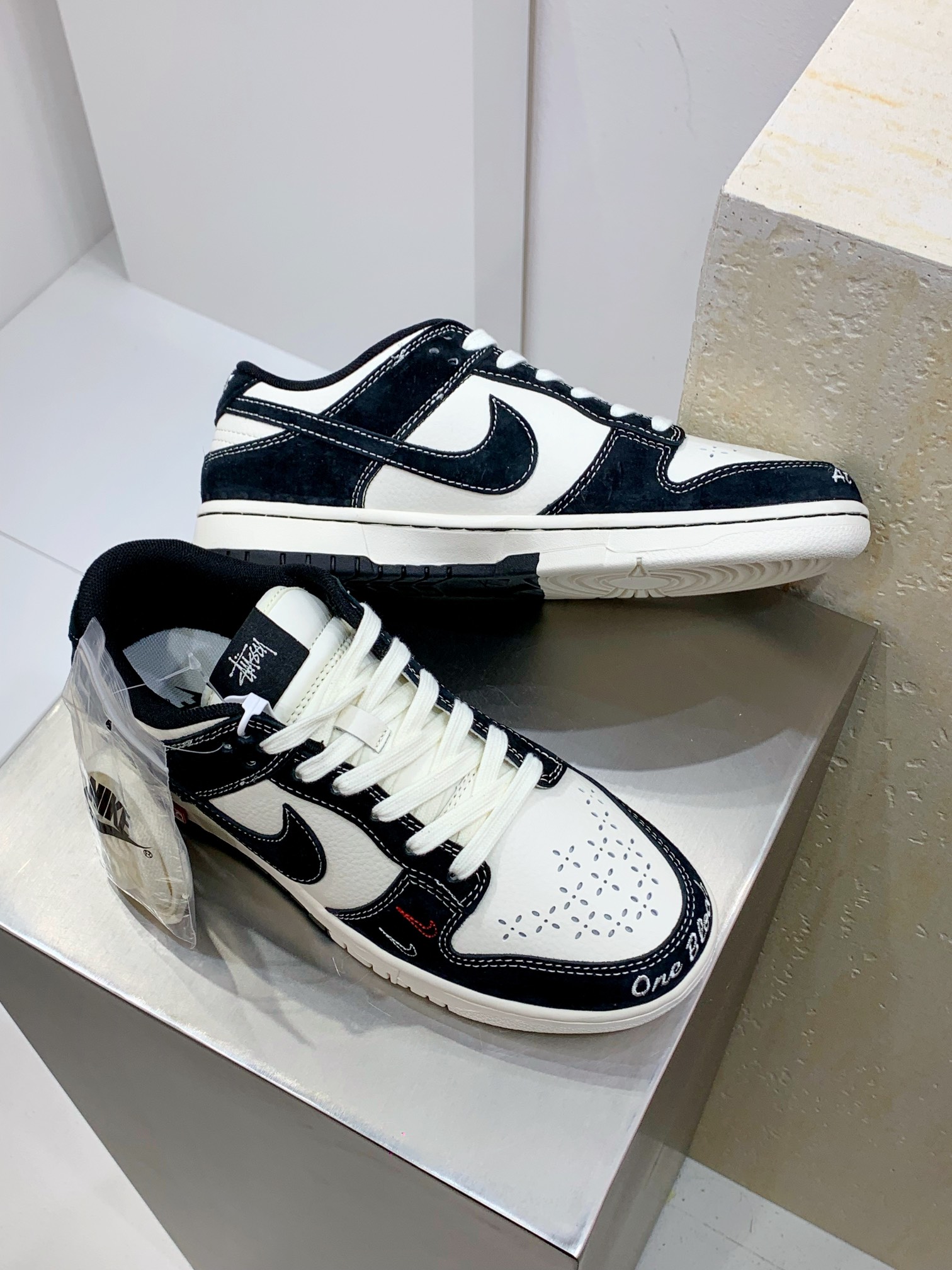 Nike Supreme Basic Shoes M-l-s