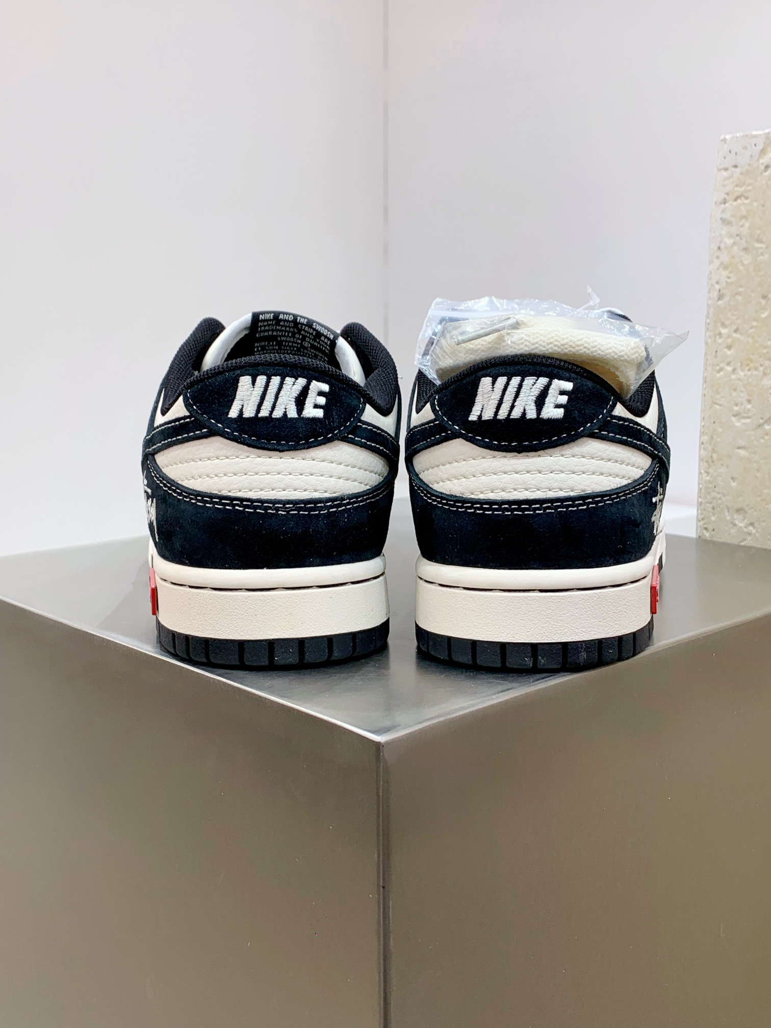 Nike Supreme Basic Shoes M-l-s