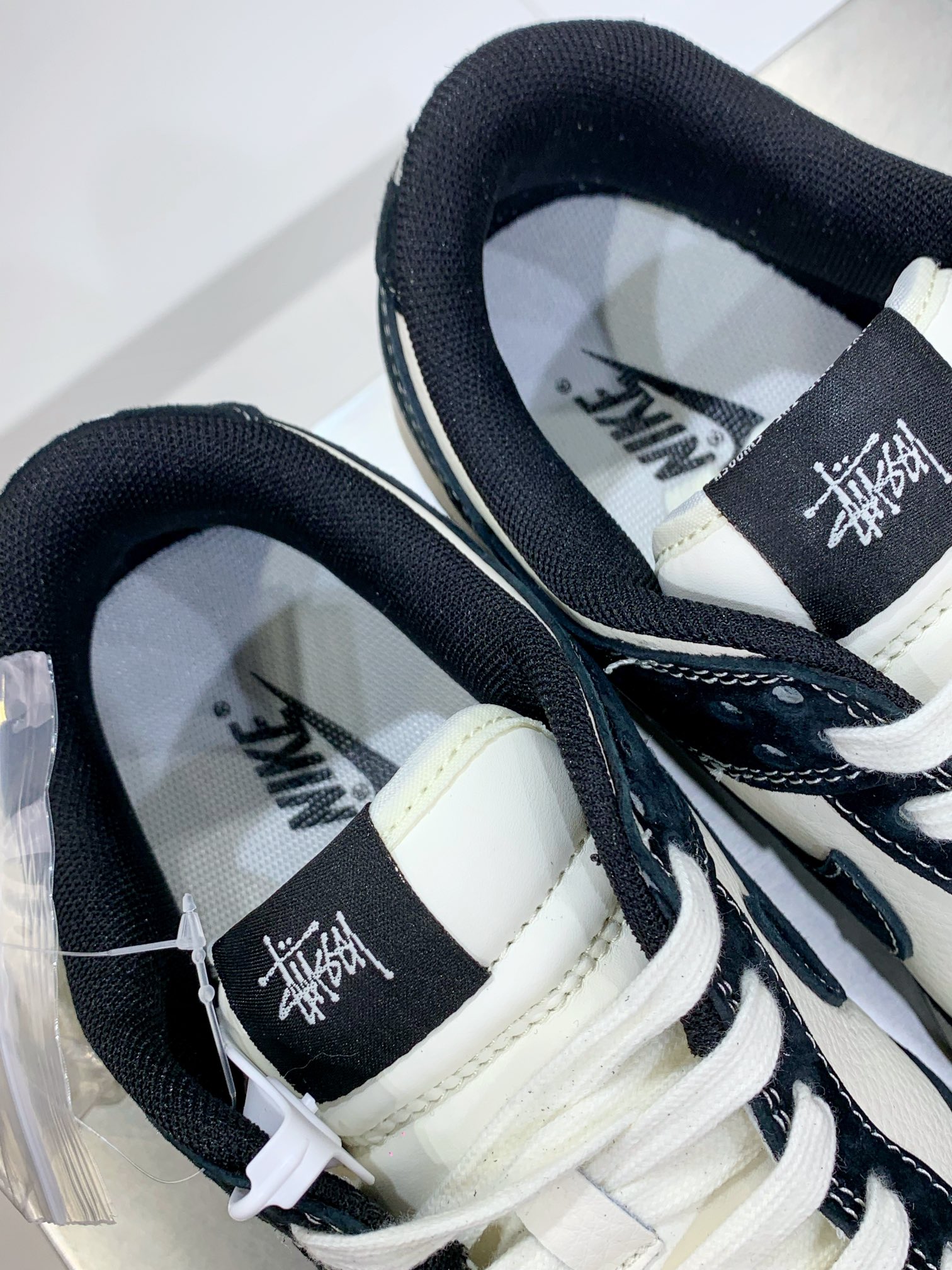 Nike Supreme Basic Shoes M-l-s