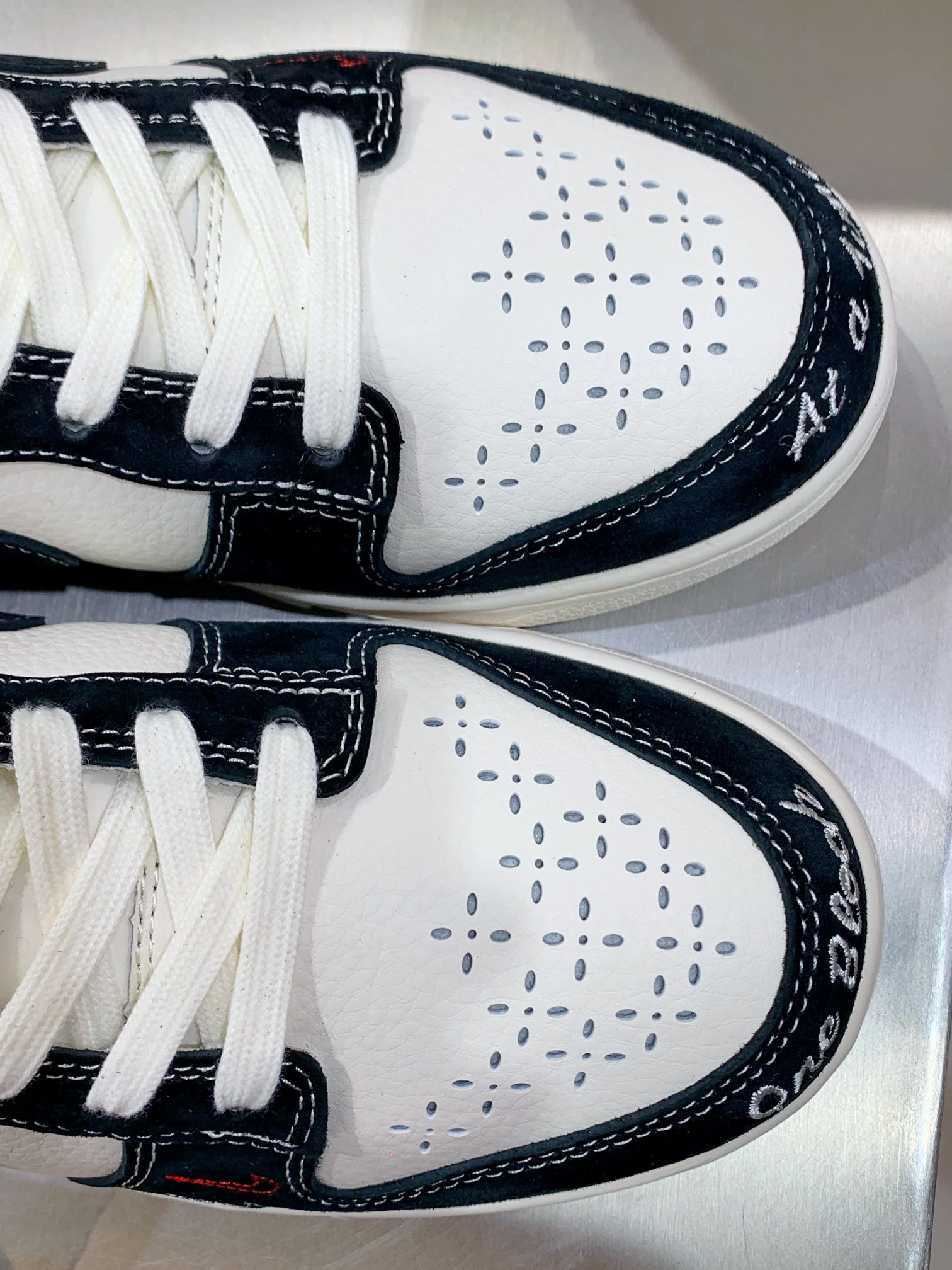 Nike Supreme Basic Shoes M-l-s