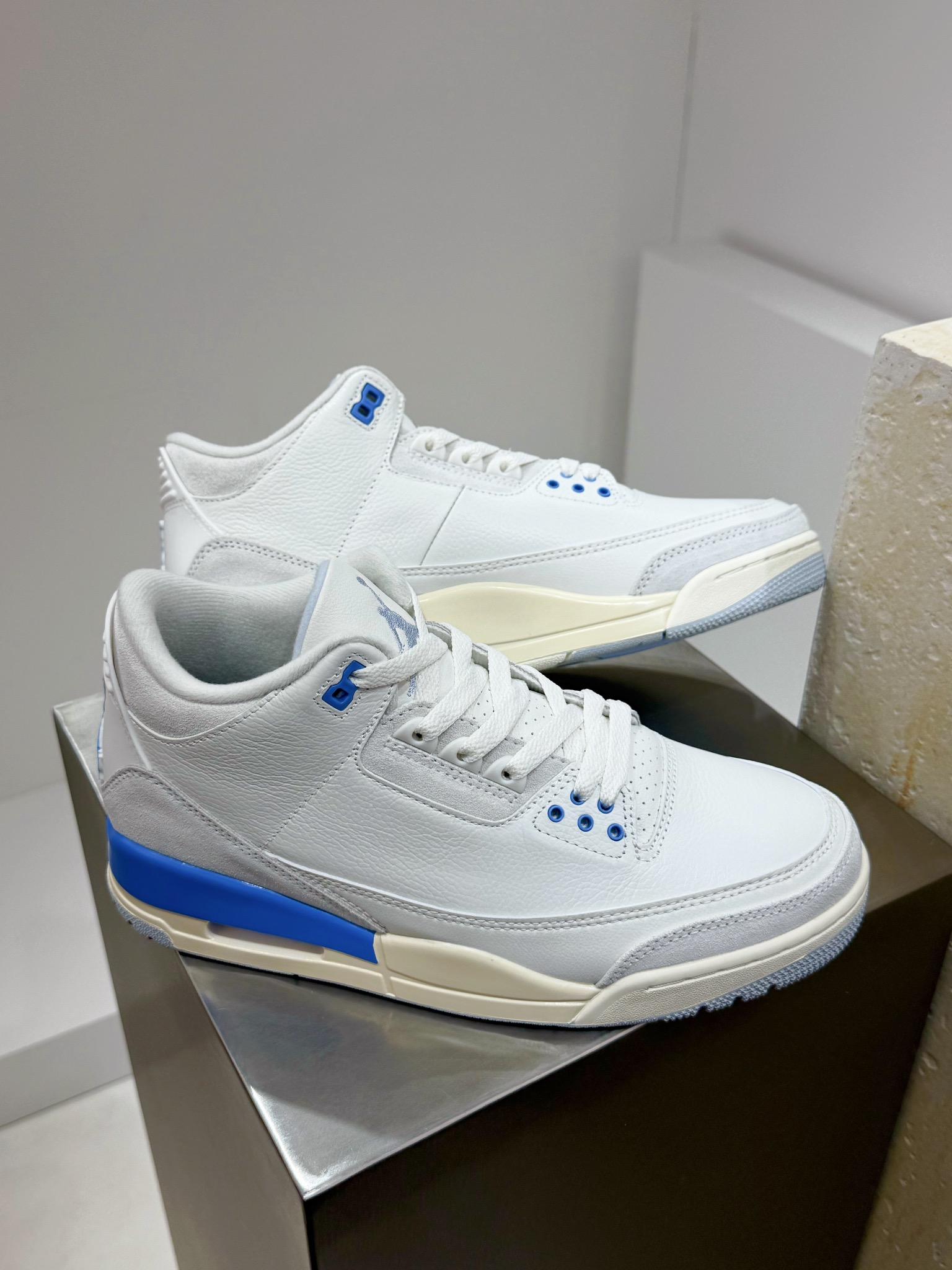 Calvin Klein Jordan New Balance Nike Male Sneakers White M-l-s