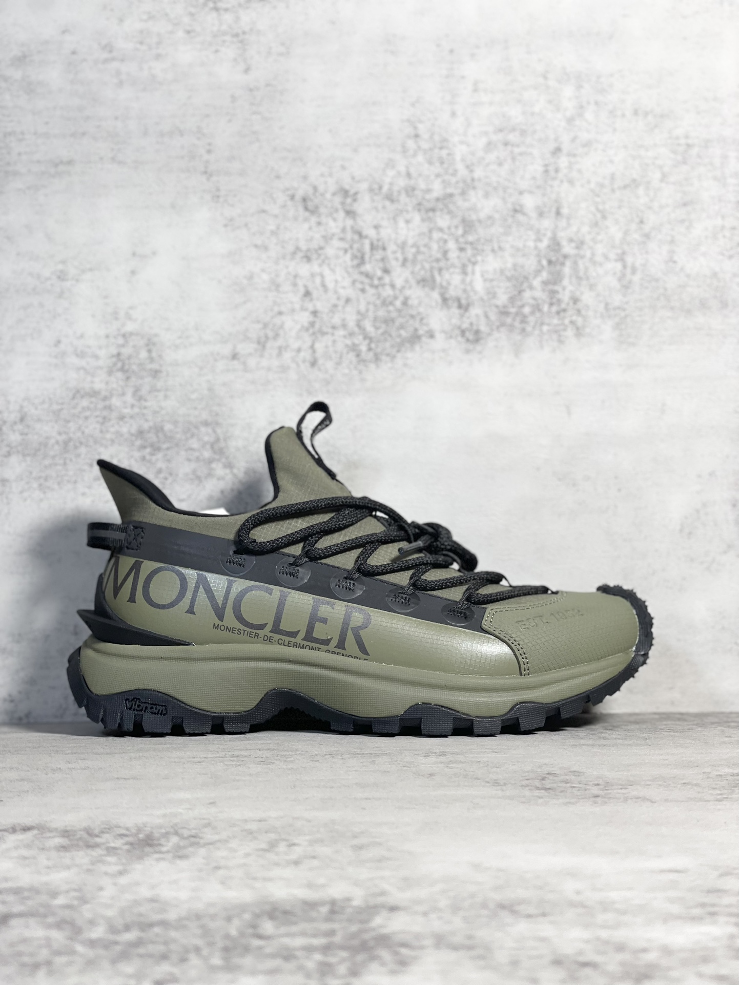 Moncler Sneakers Shock Absorbing M-l