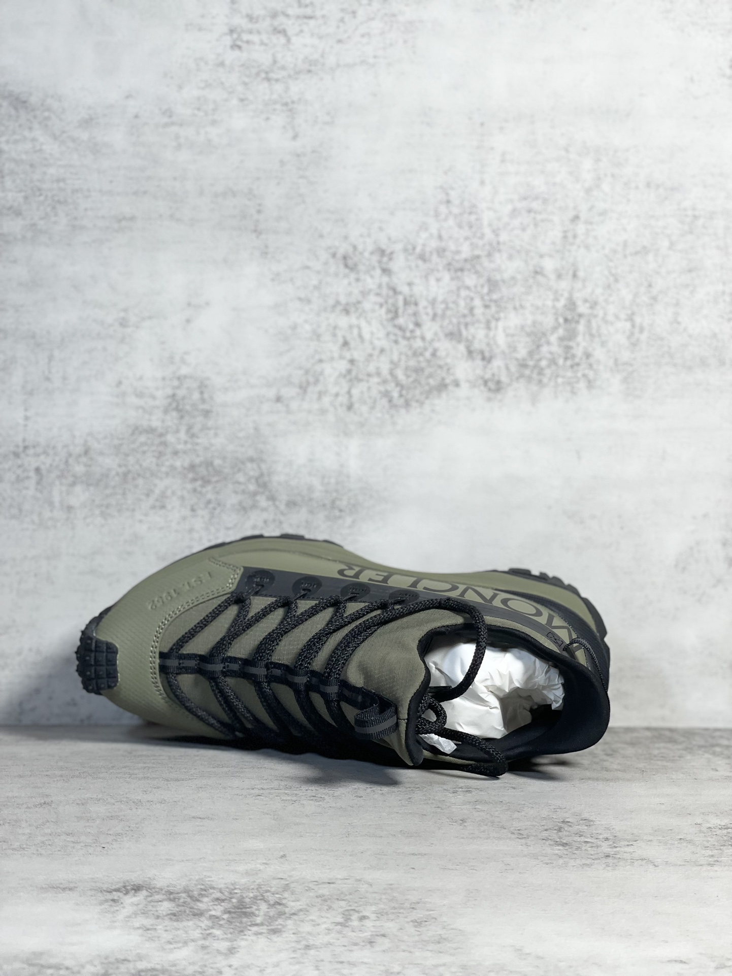 Moncler Sneakers Shock Absorbing M-l