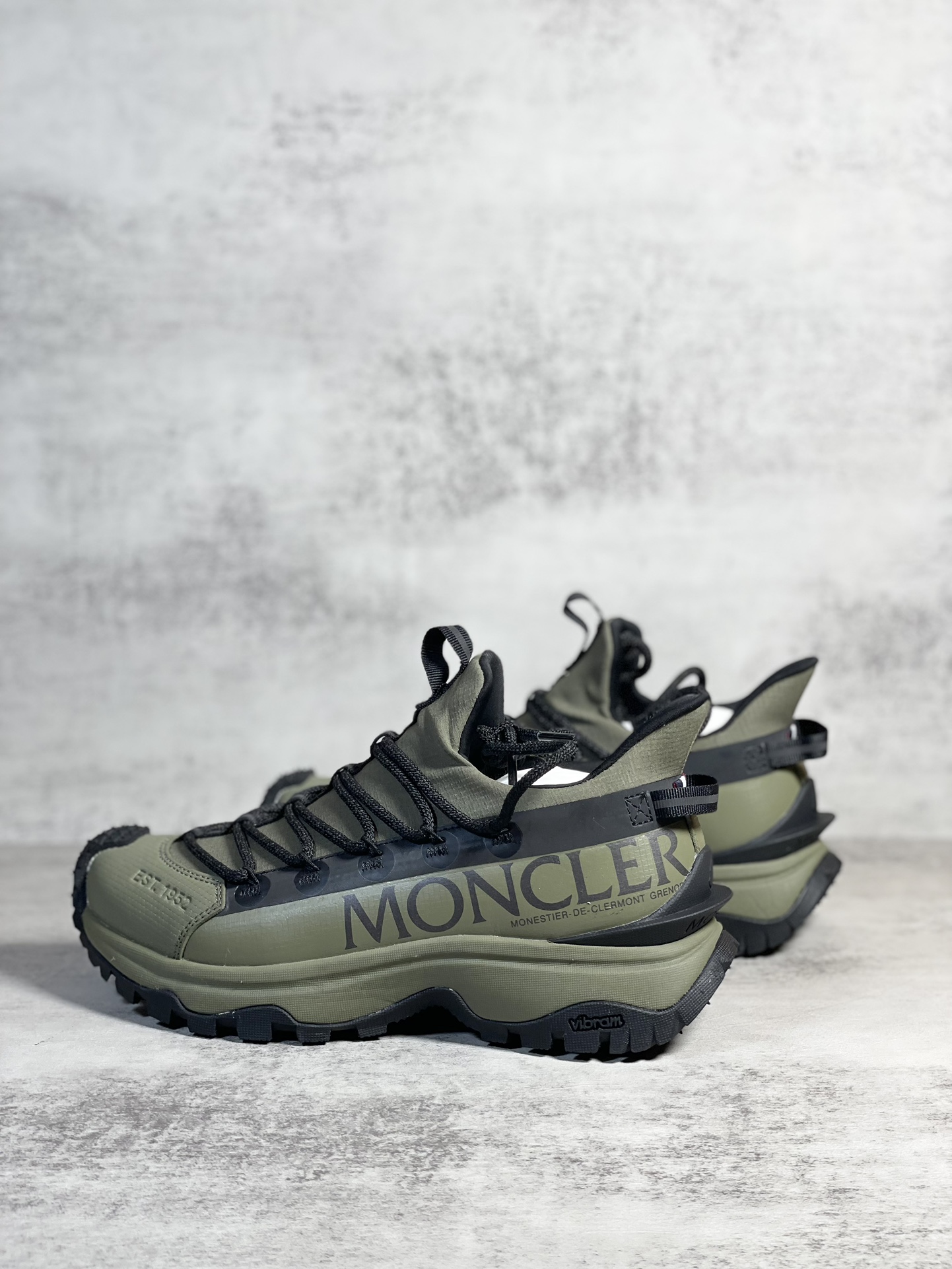 Moncler Sneakers Shock Absorbing M-l