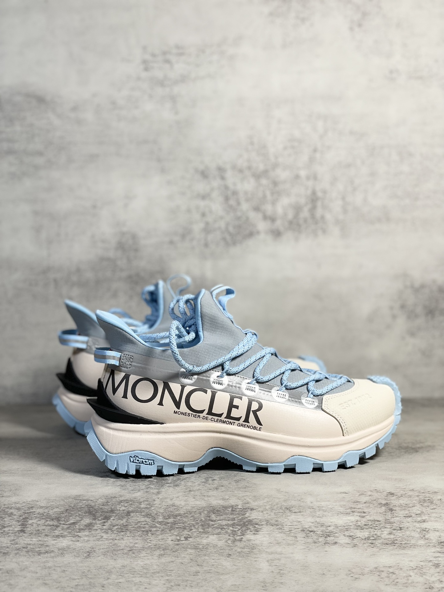 Moncler Sneakers Shock Absorbing M-l