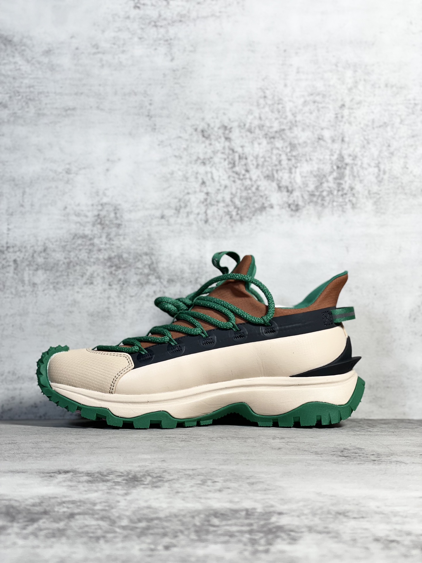 Moncler Sneakers Shock Absorbing M-l