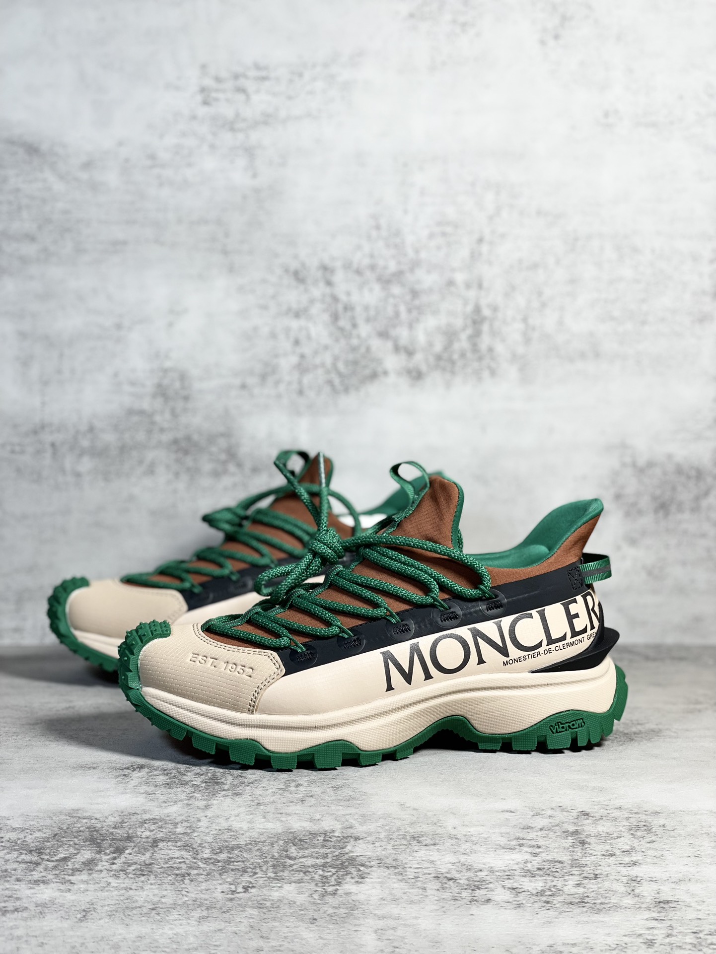 Moncler Sneakers Shock Absorbing M-l