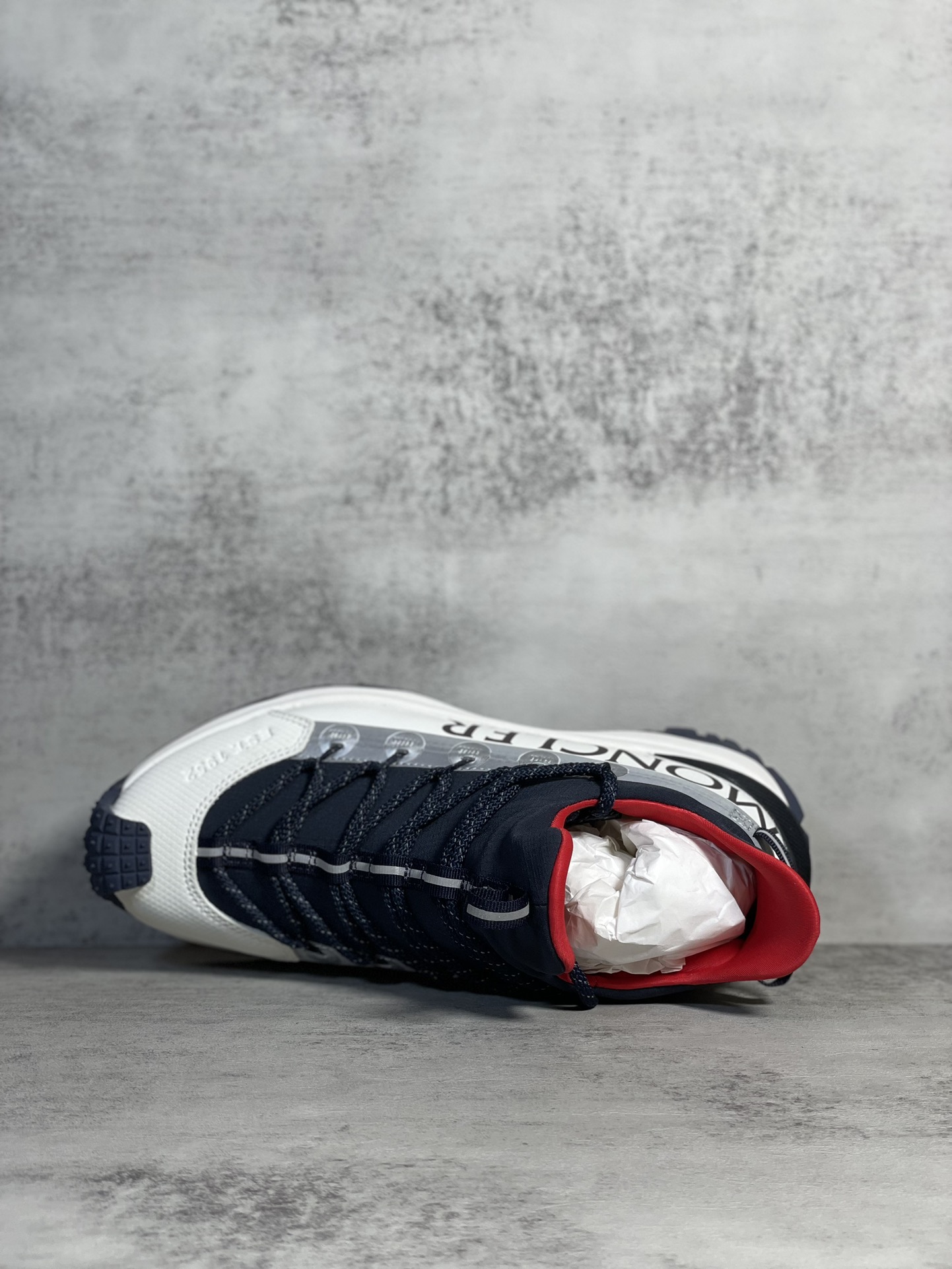 Moncler Sneakers Shock Absorbing M-l