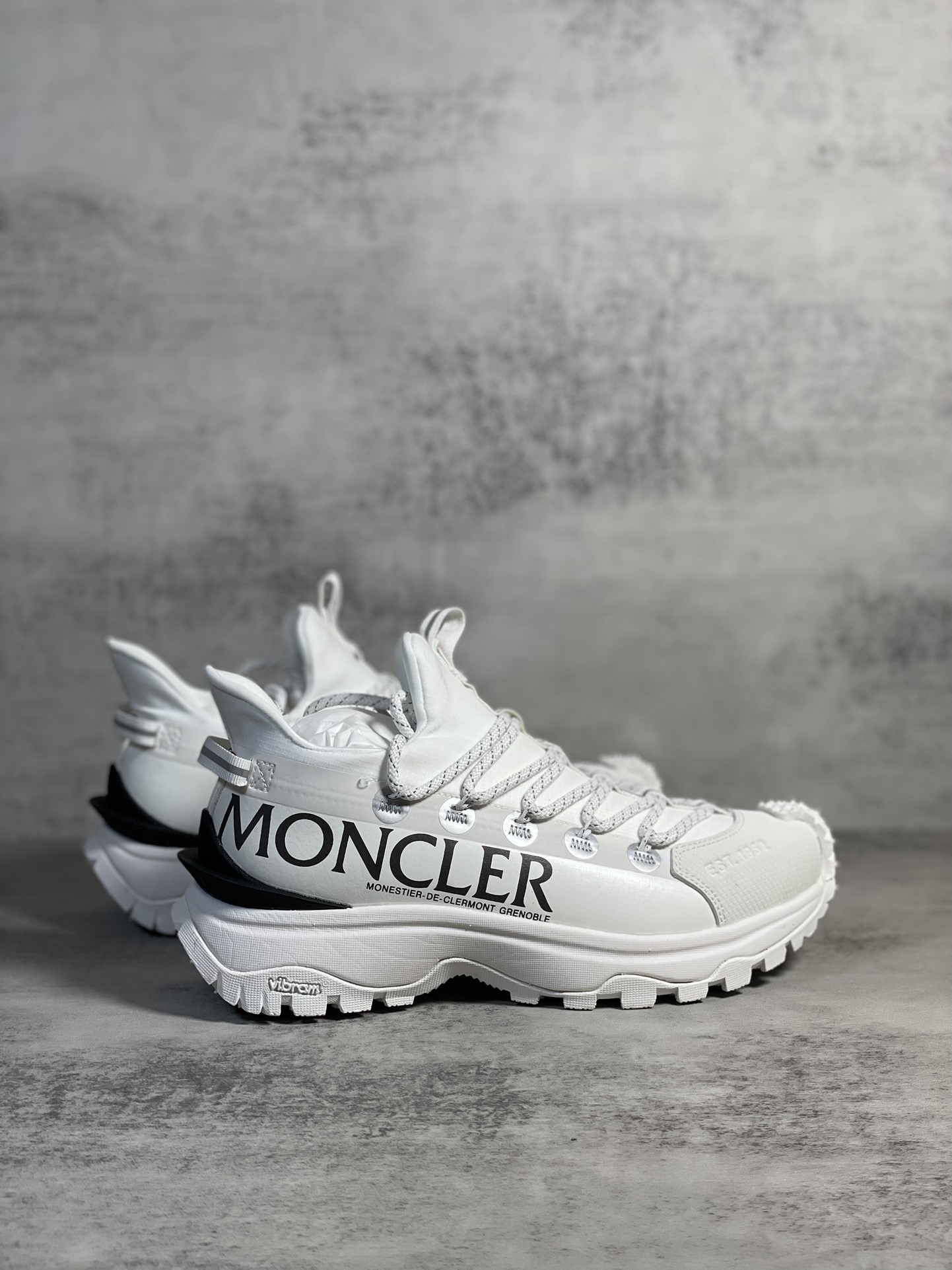 Moncler Sneakers Shock Absorbing M-l