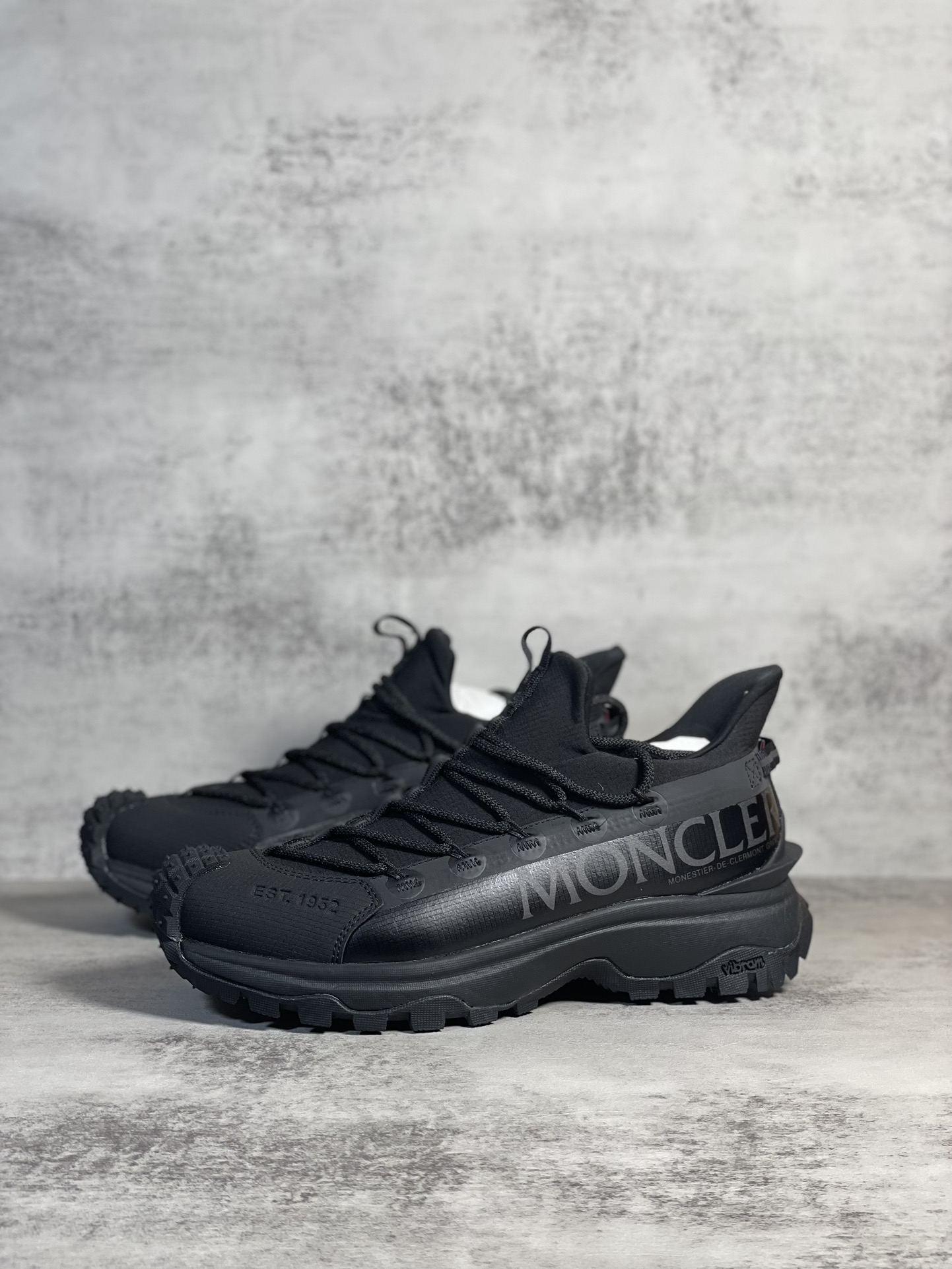 Moncler Sneakers Shock Absorbing M-l