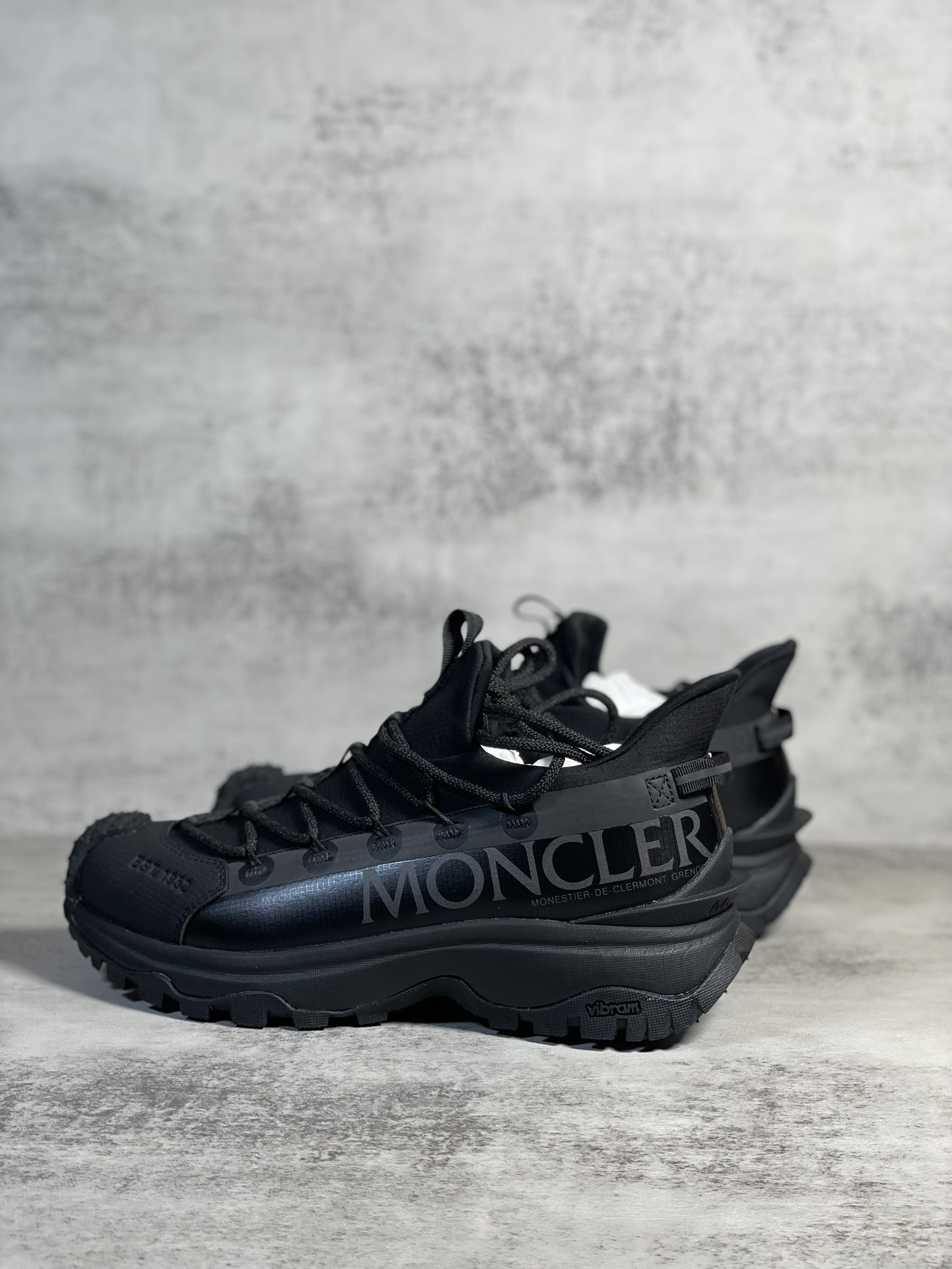 Moncler Sneakers Shock Absorbing M-l