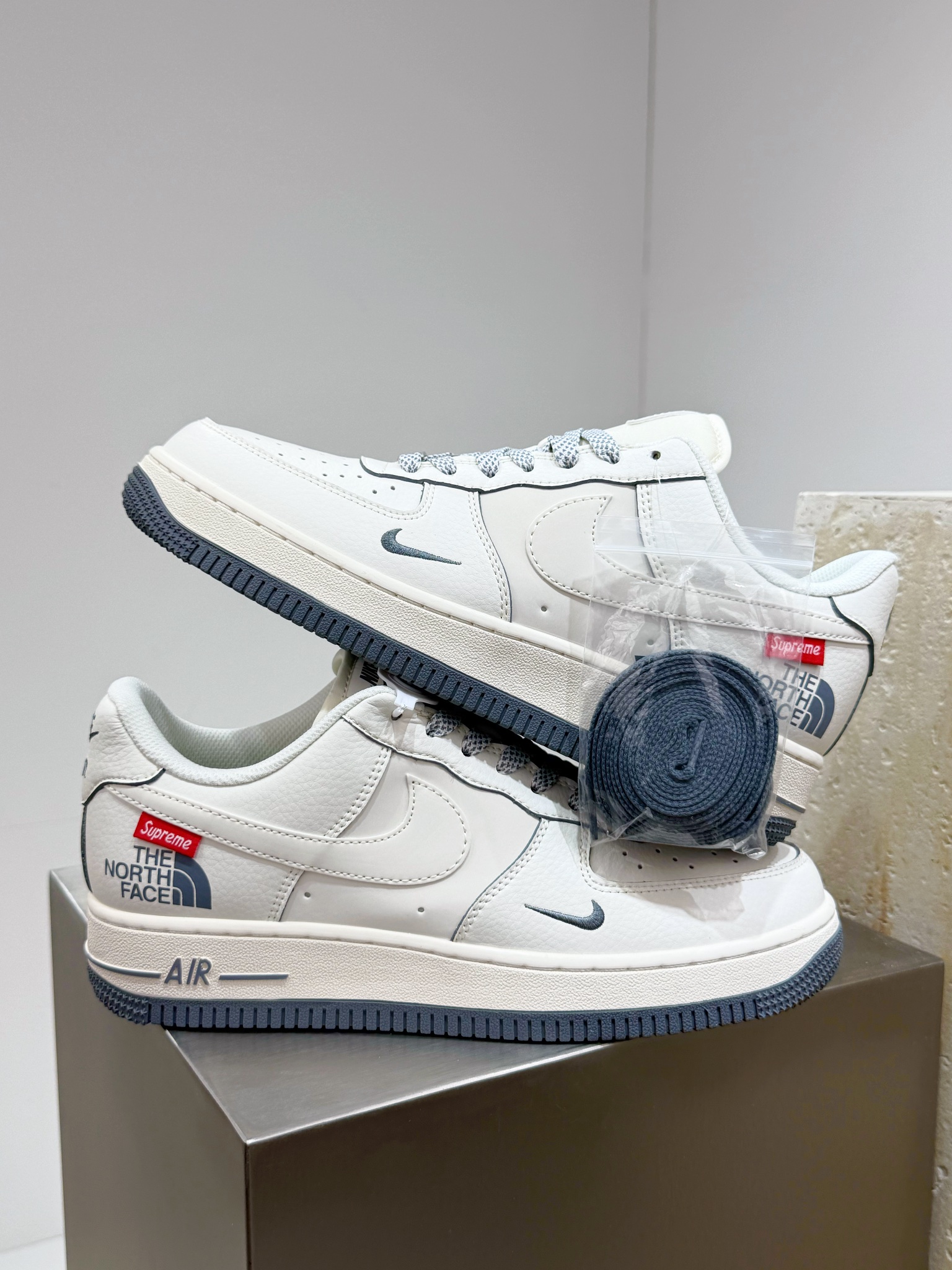 Supreme The North Face Male Board Shoes M-l-s