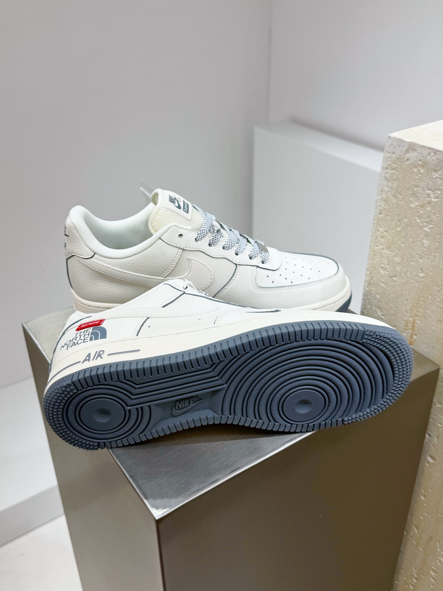 Supreme The North Face Male Board Shoes M-l-s