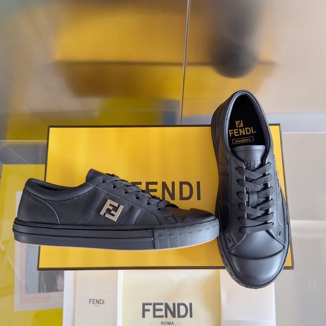 Fendi Male Board Shoes M-s