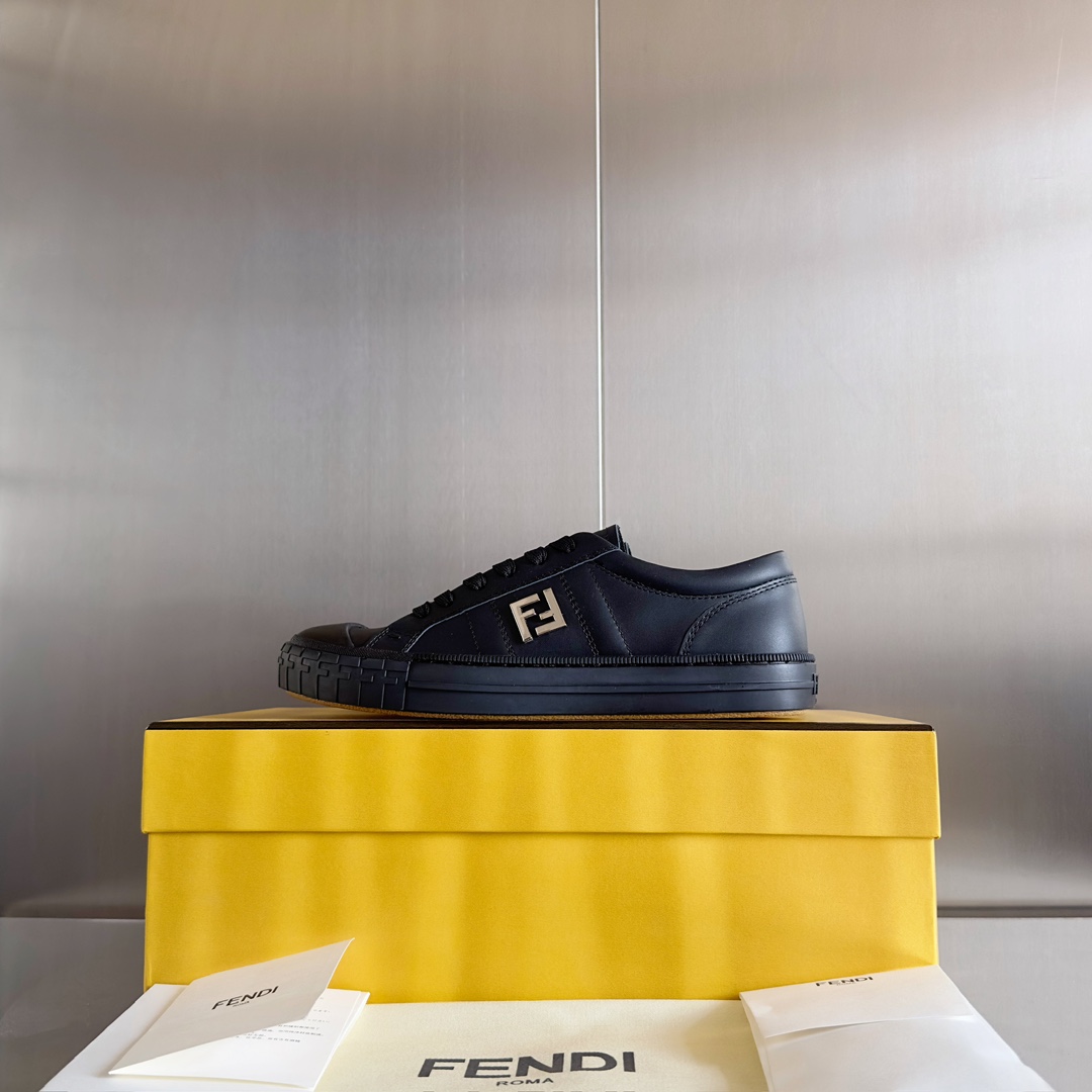 Fendi Male Board Shoes M-s