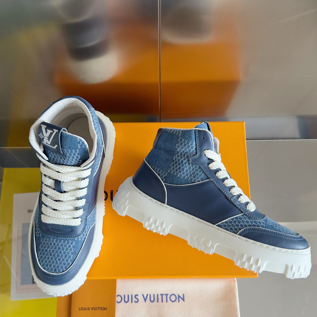 Louis Vuitton Male Sneakers M-l-s