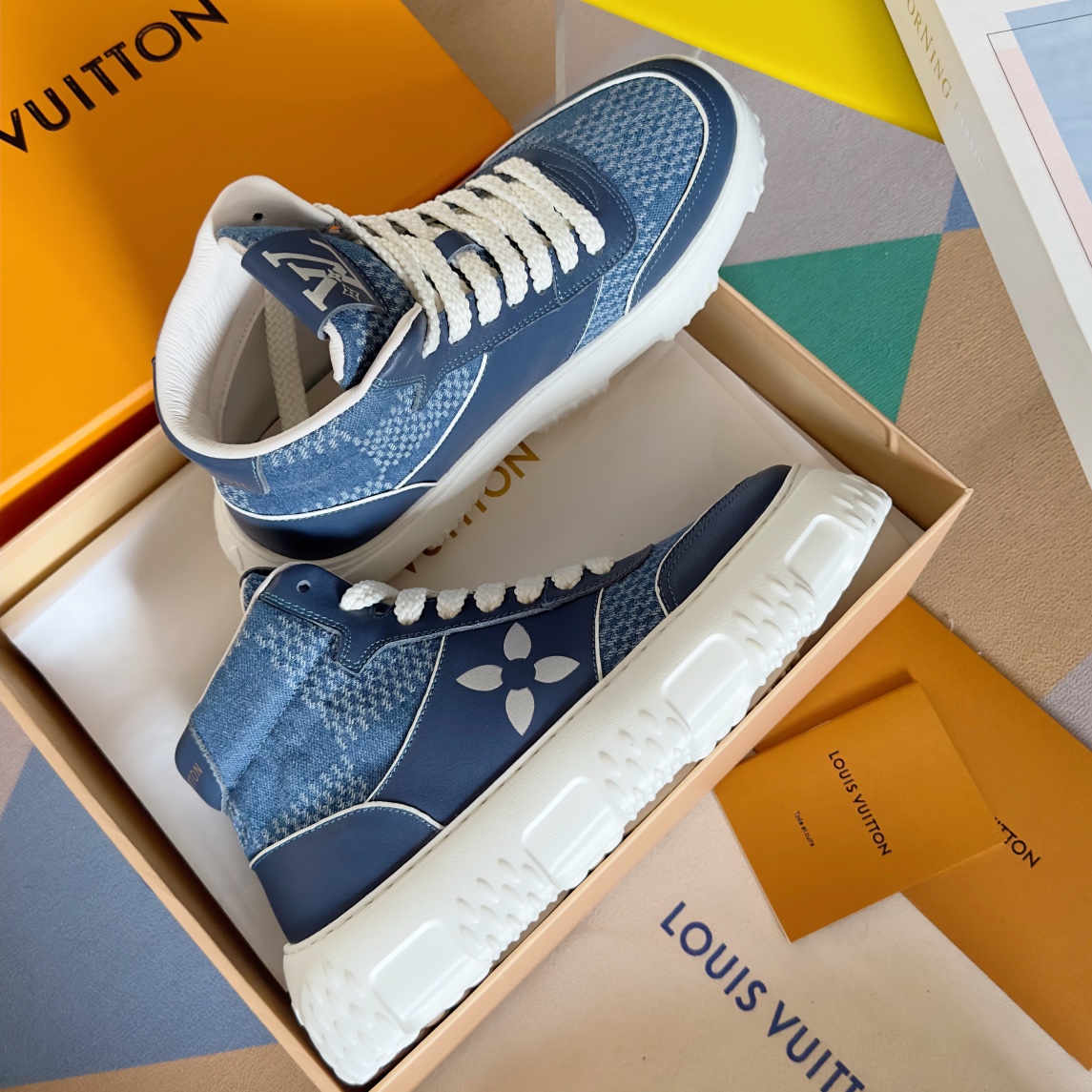 Louis Vuitton Male Sneakers M-l-s