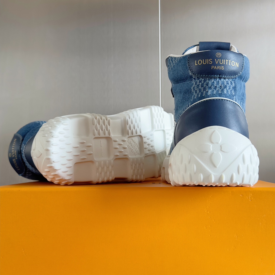 Louis Vuitton Male Sneakers M-l-s