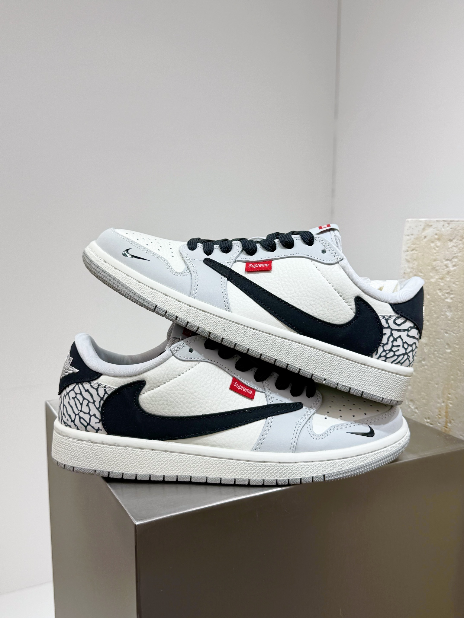 Jordan Nike Supreme Male Basic Shoes M-l-s