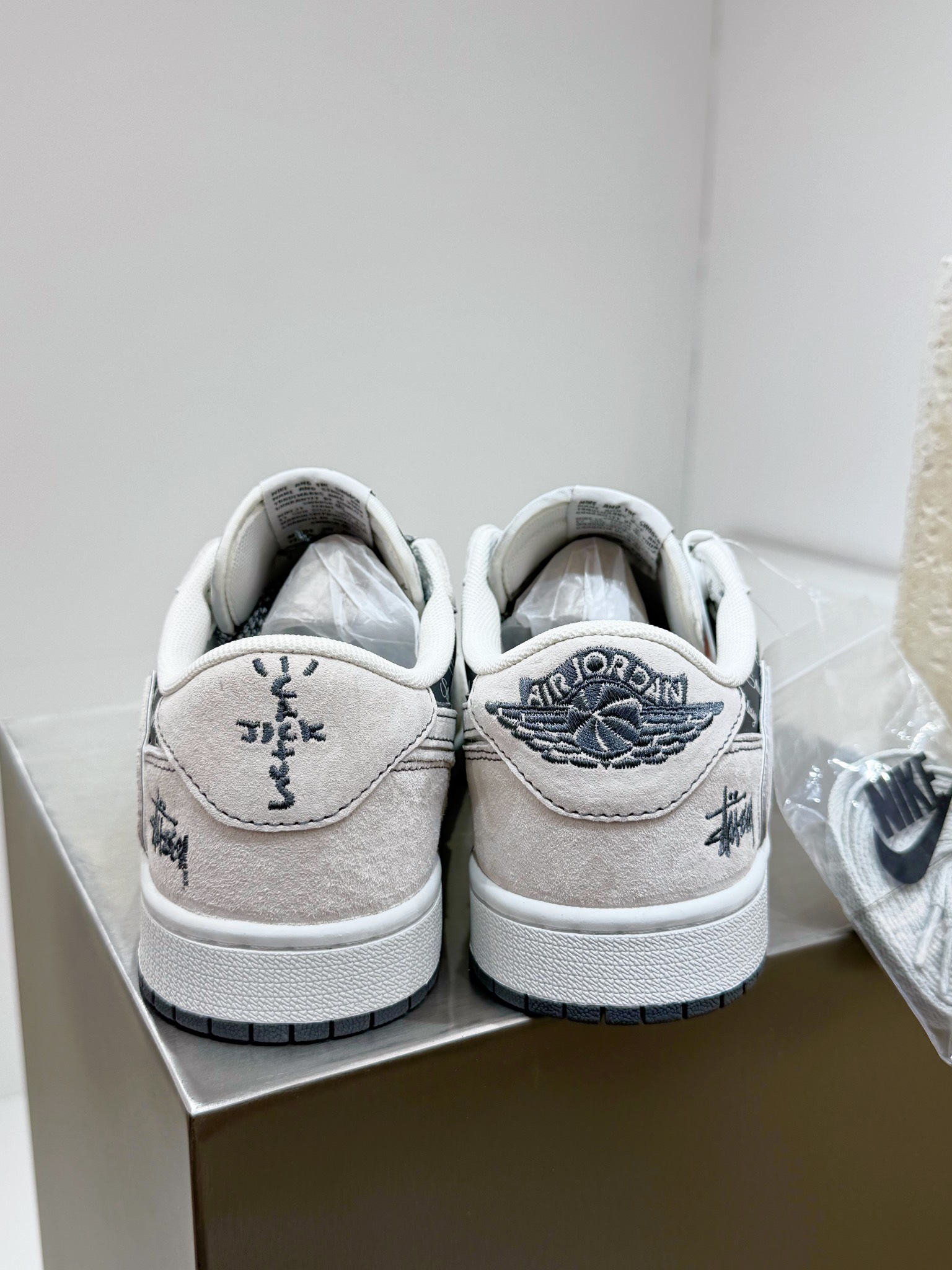 Jordan Nike Supreme Male Basic Shoes M-l-s