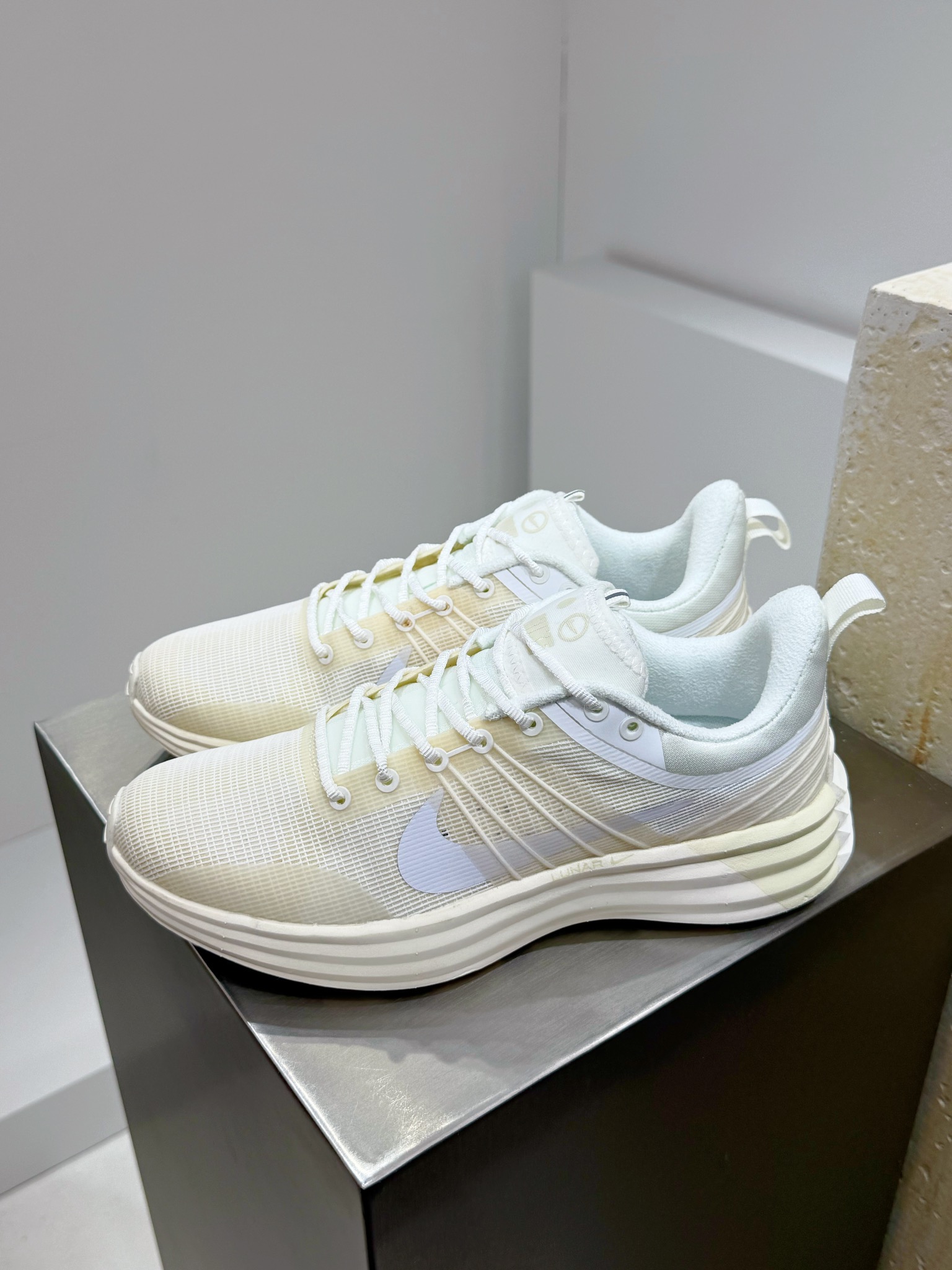 Nike Male Running Shoes Mesh Gray Breathable M-l-s