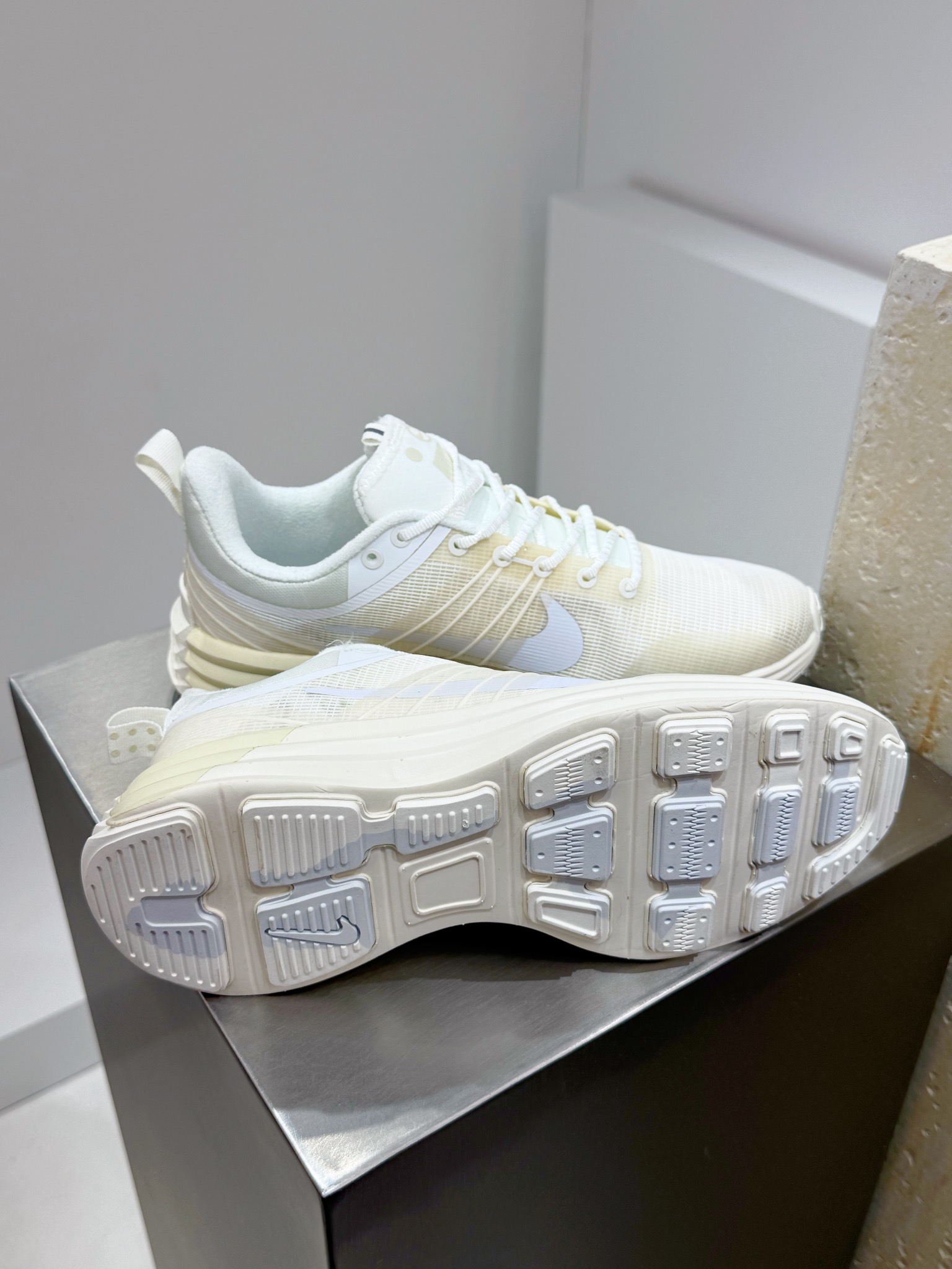 Nike Male Running Shoes Mesh Gray Breathable M-l-s