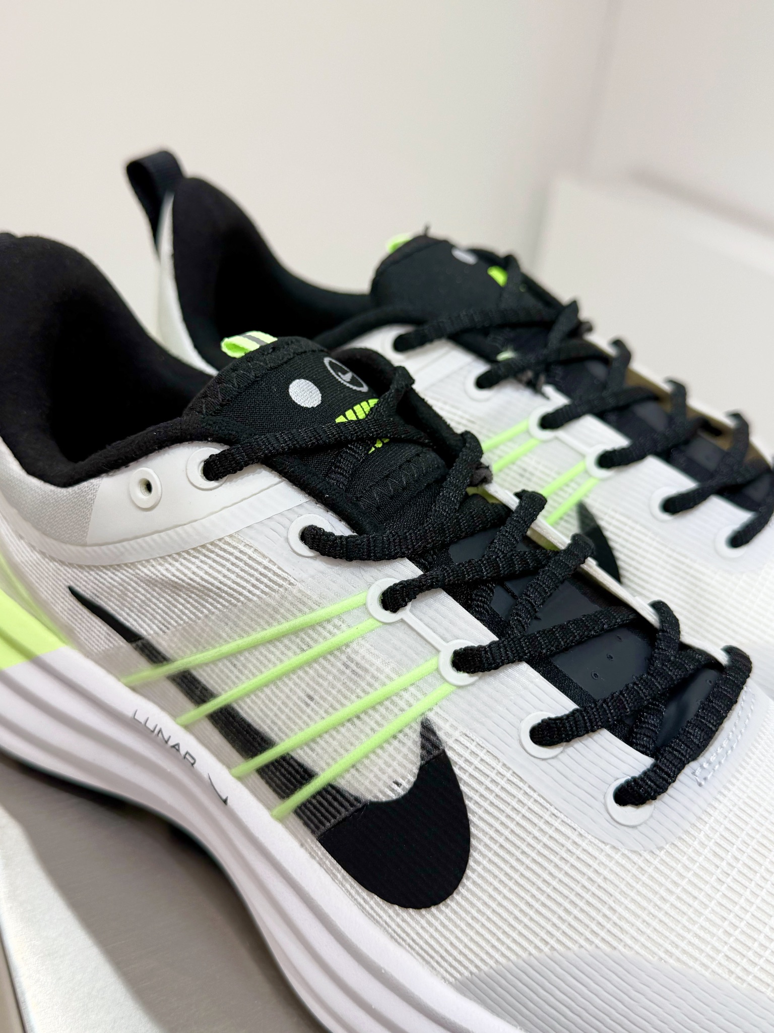 Nike Male Running Shoes Mesh Gray Breathable M-l-s