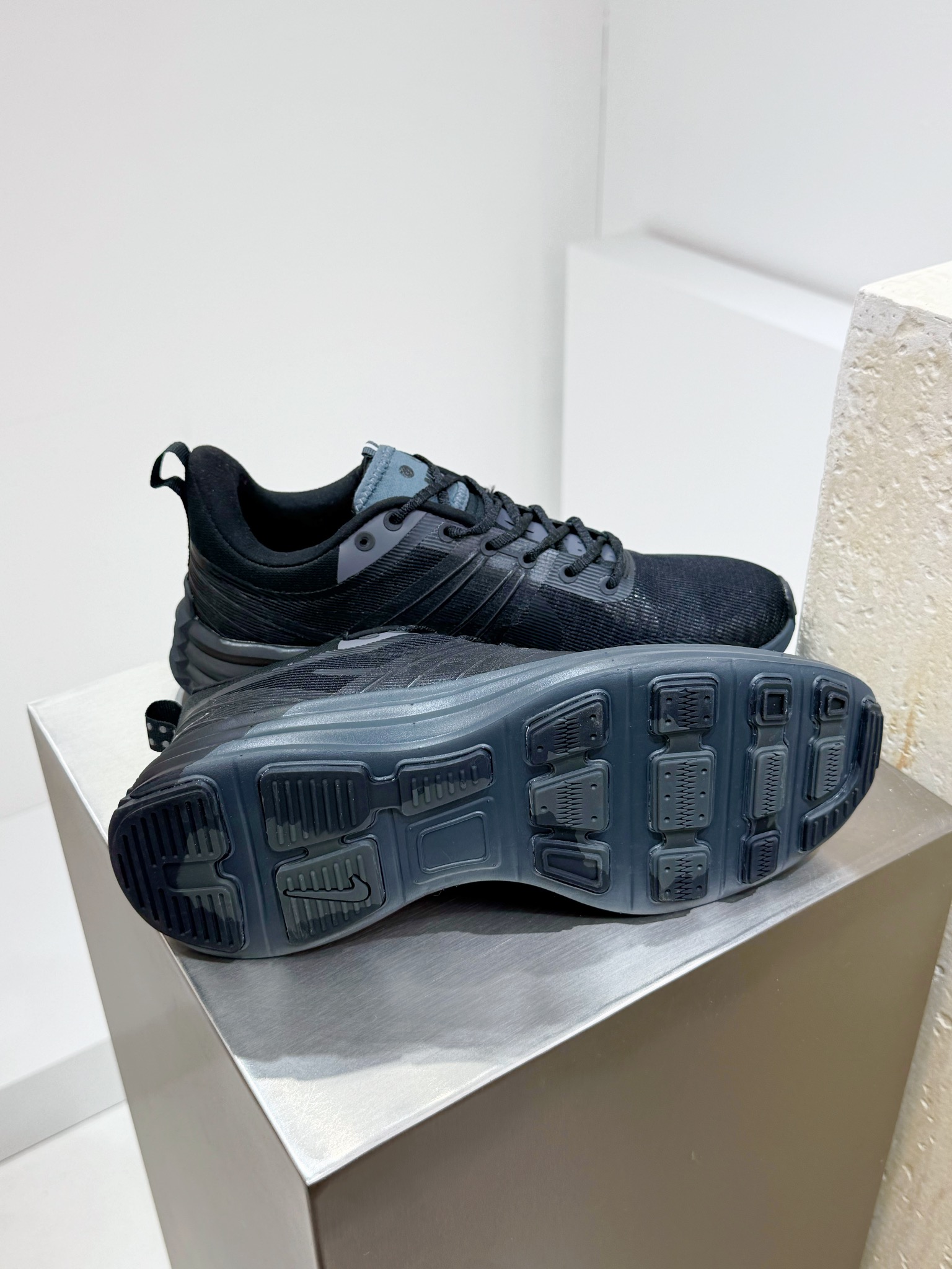 Nike Male Running Shoes Mesh Gray Breathable M-l-s