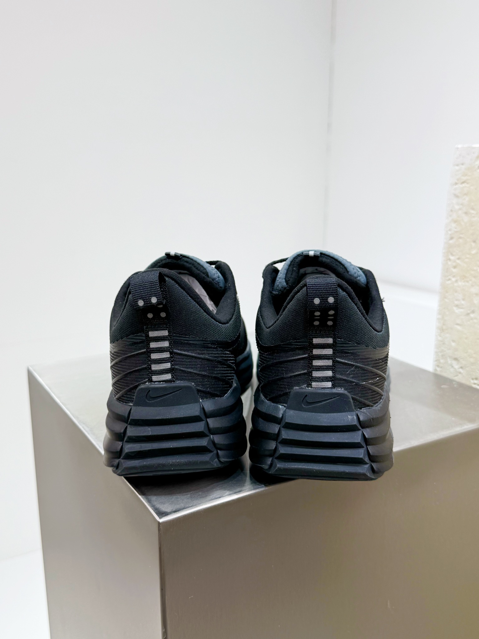 Nike Male Running Shoes Mesh Gray Breathable M-l-s