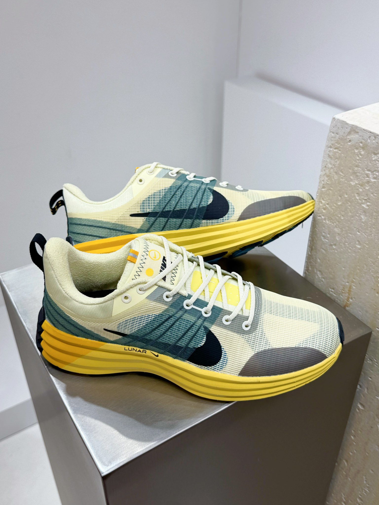 Nike Male Running Shoes Mesh Gray Breathable M-l-s