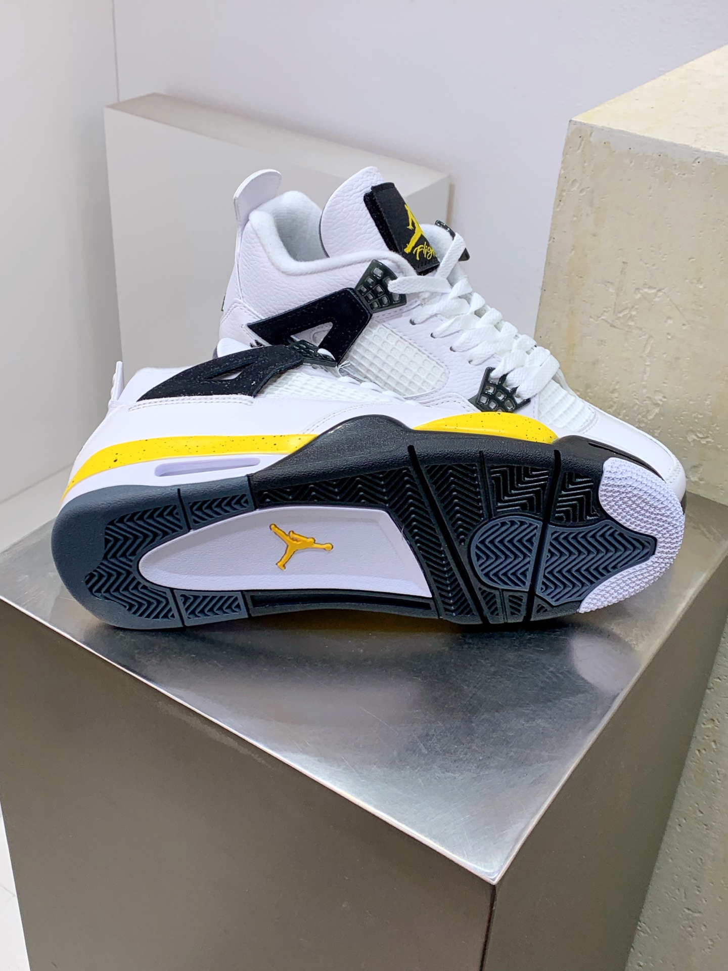 Jordan Nike Basic Shoes S