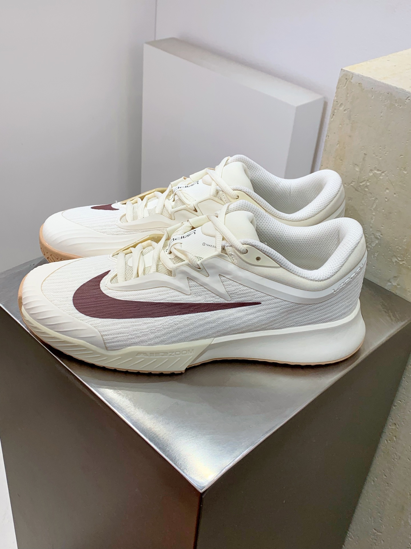 Running Shoes M