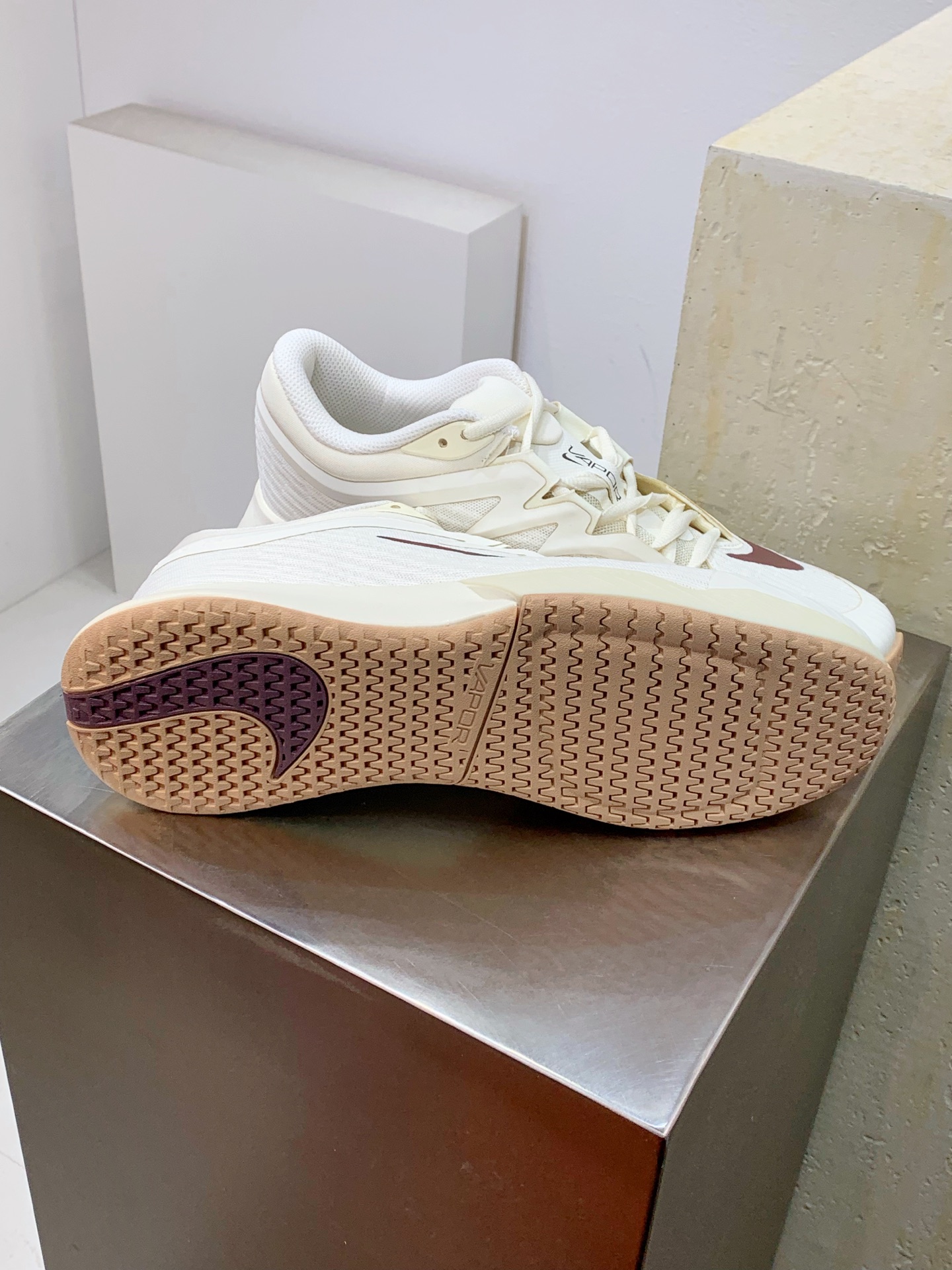 Running Shoes M