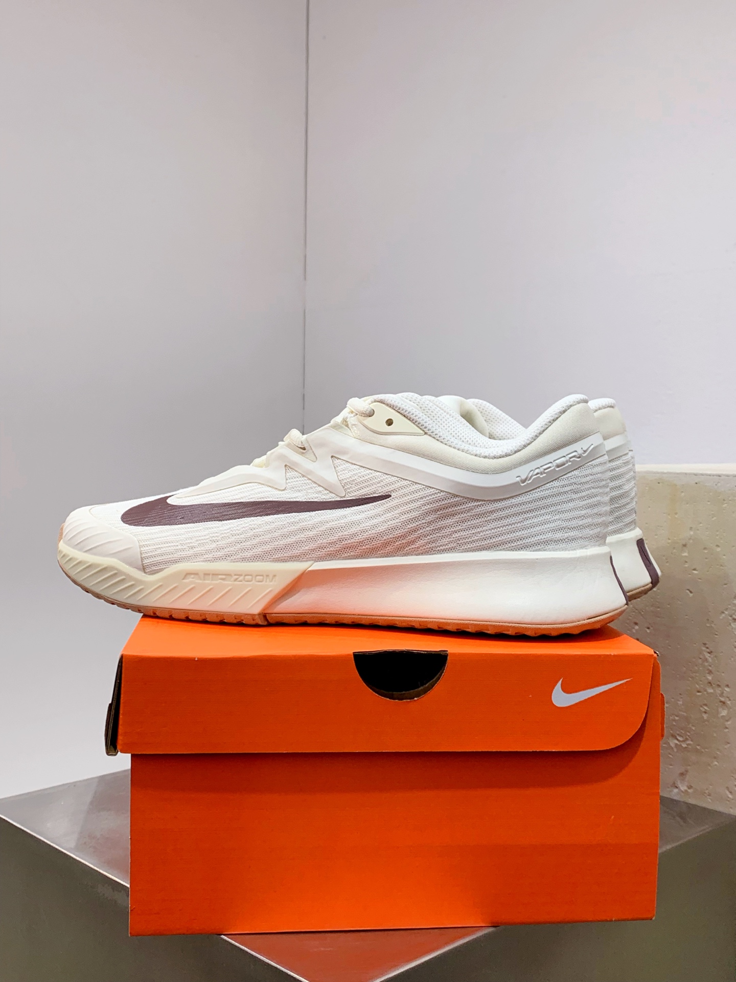 Running Shoes M