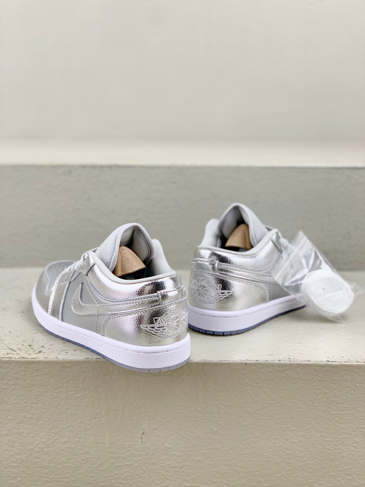 Jordan Nike Basic Shoes L