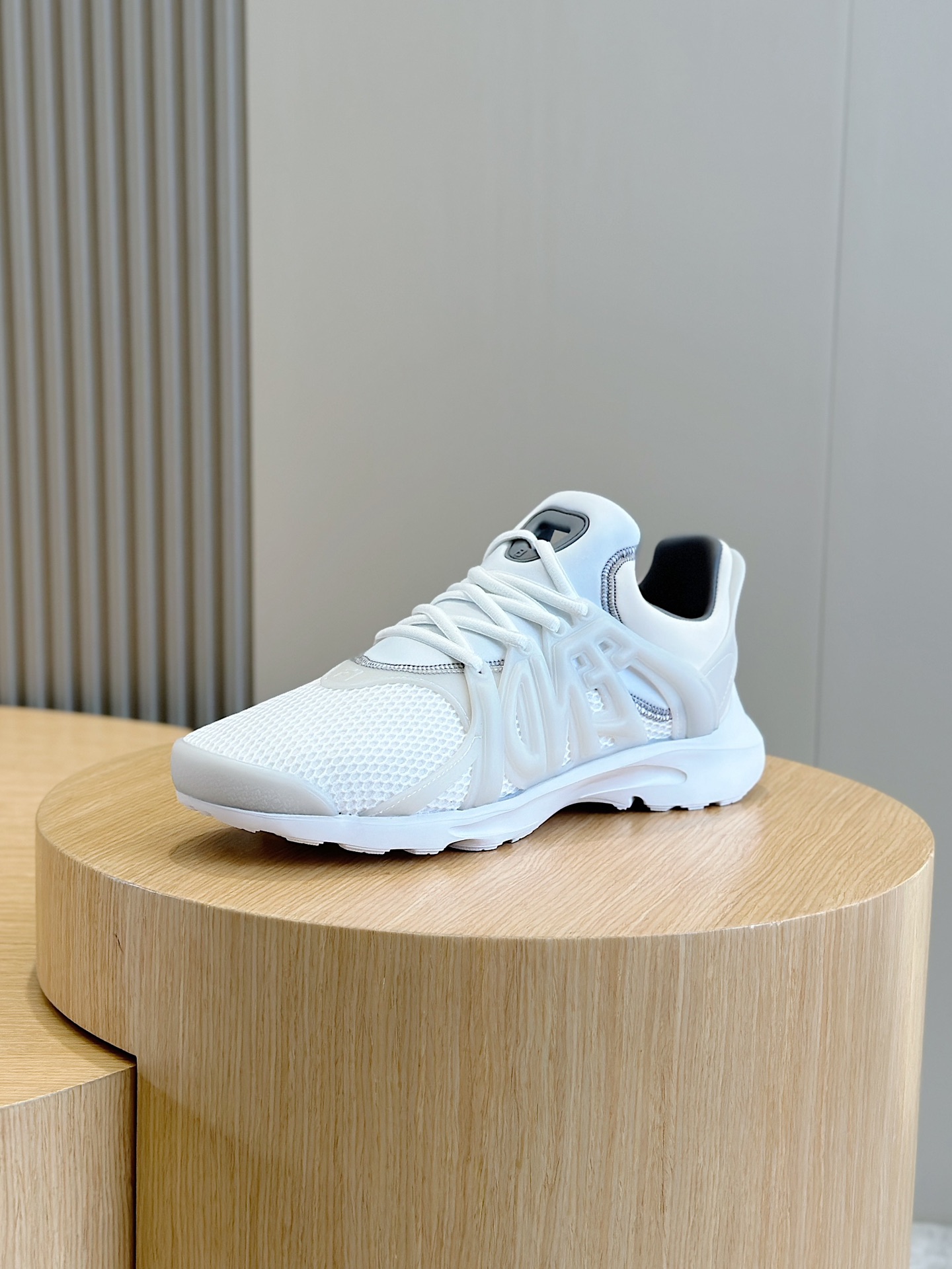 Fendi Male Sneakers White S