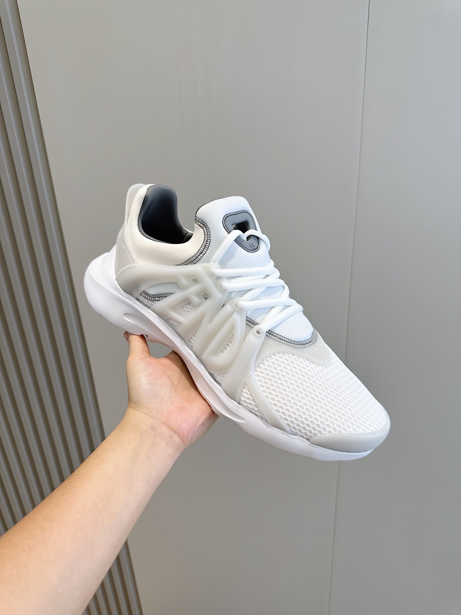 Fendi Male Sneakers White S