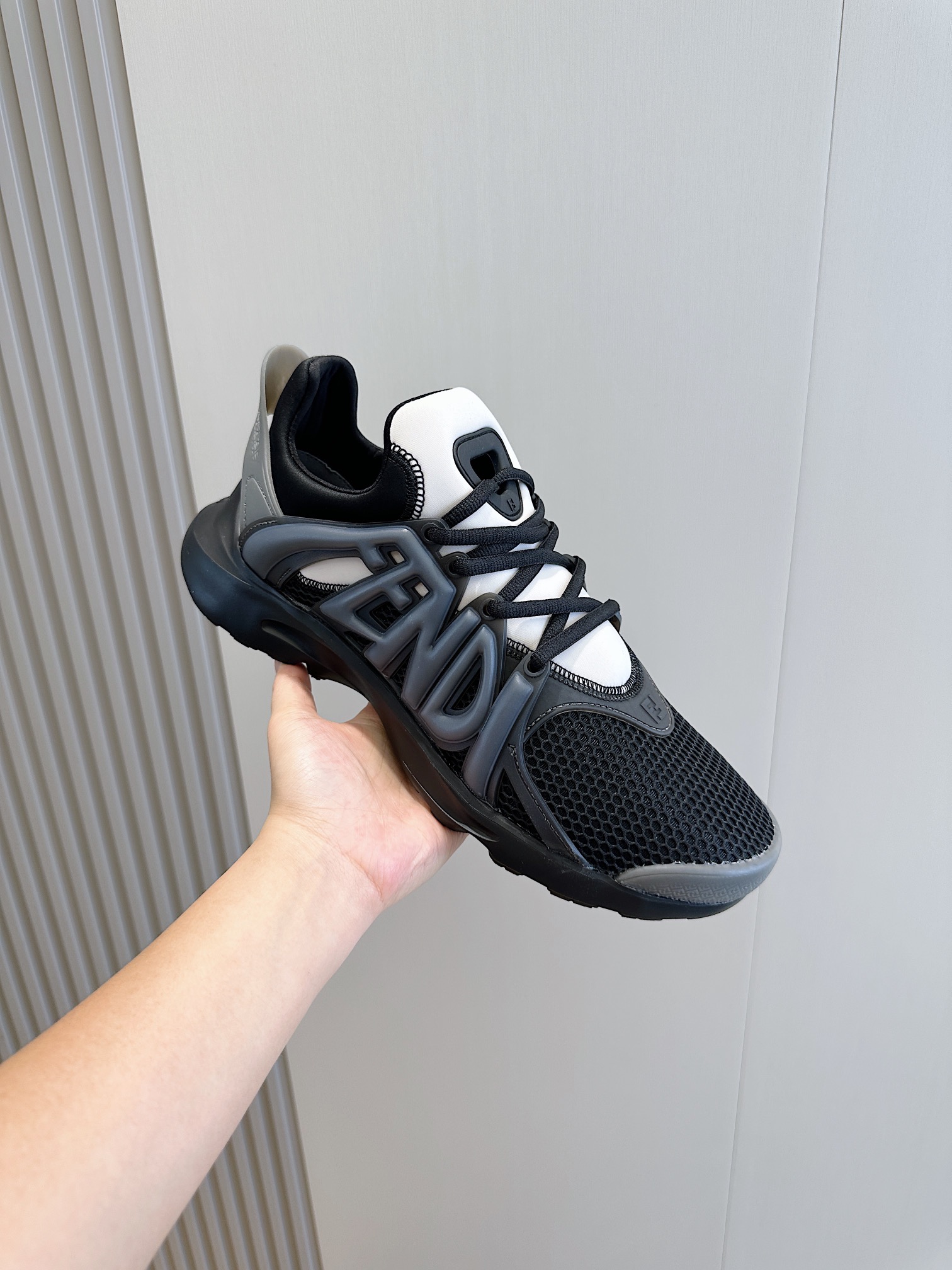 Fendi Male Sneakers White S